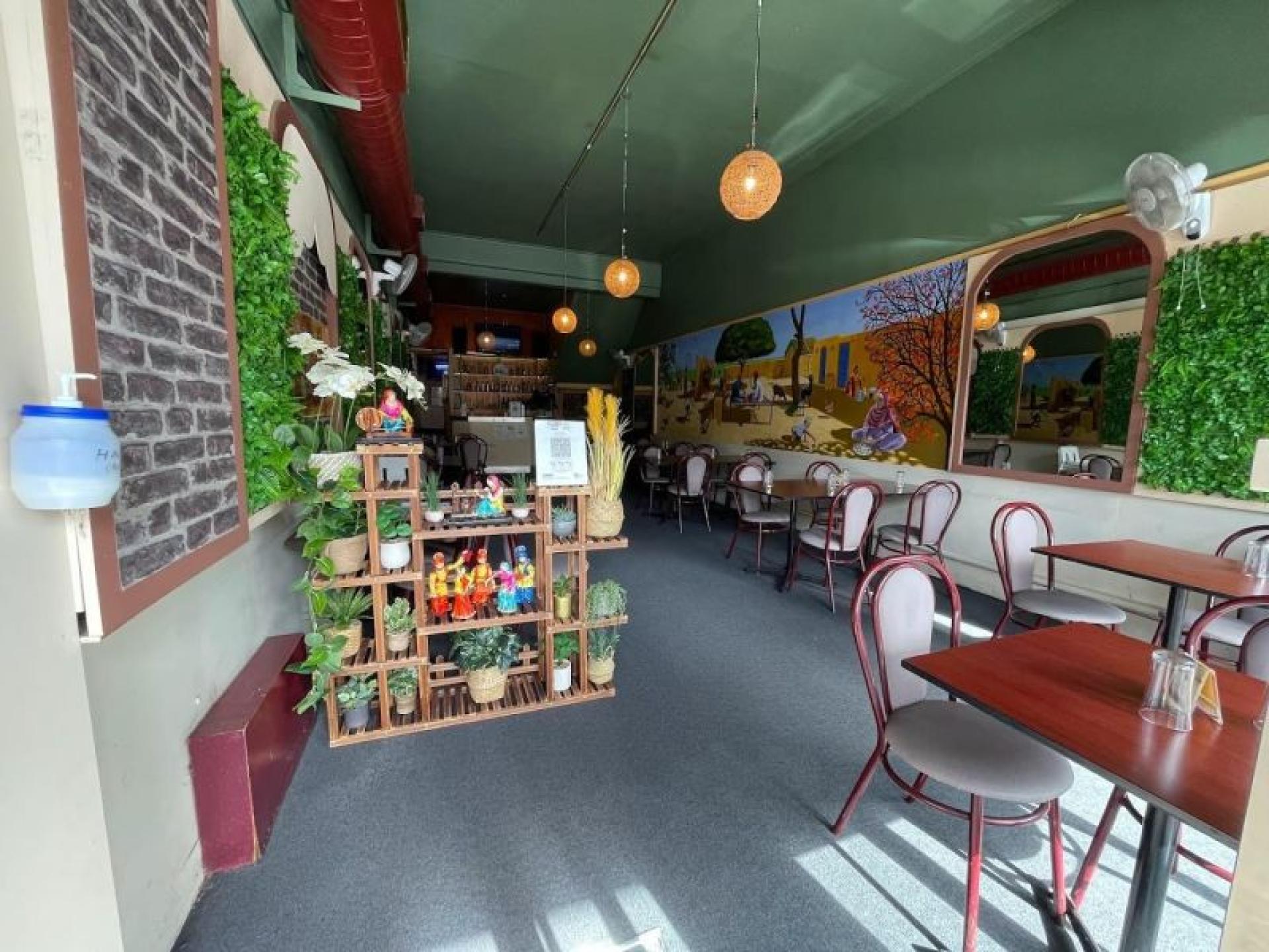 Fully Licensed Restaurant With 617045 3