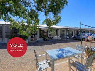 30% RETURN ON INVESTMENT FOR A FREEHOLD MOTEL! - 2322MF
