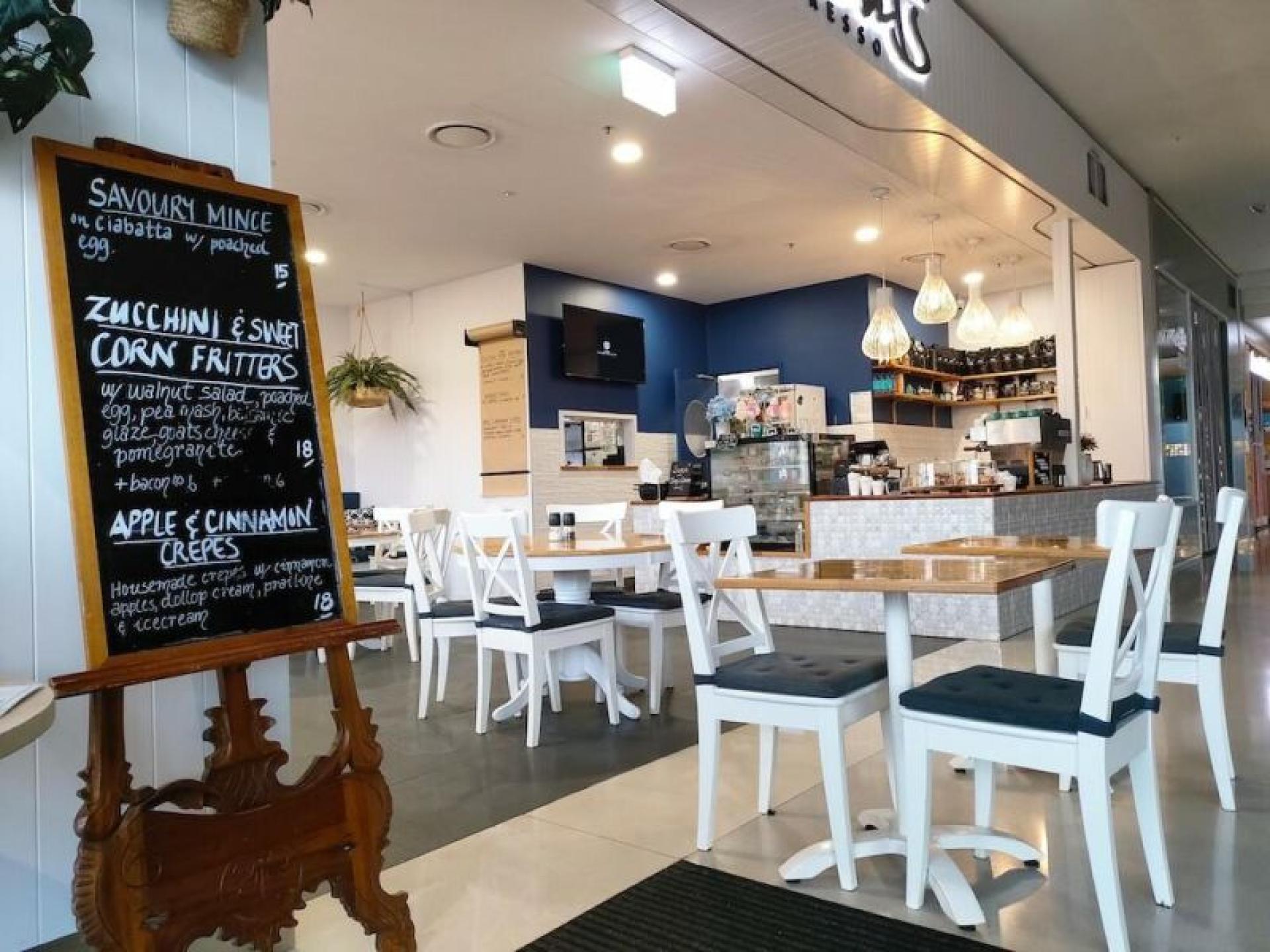 Sold! Busy Cafe In 617153 2