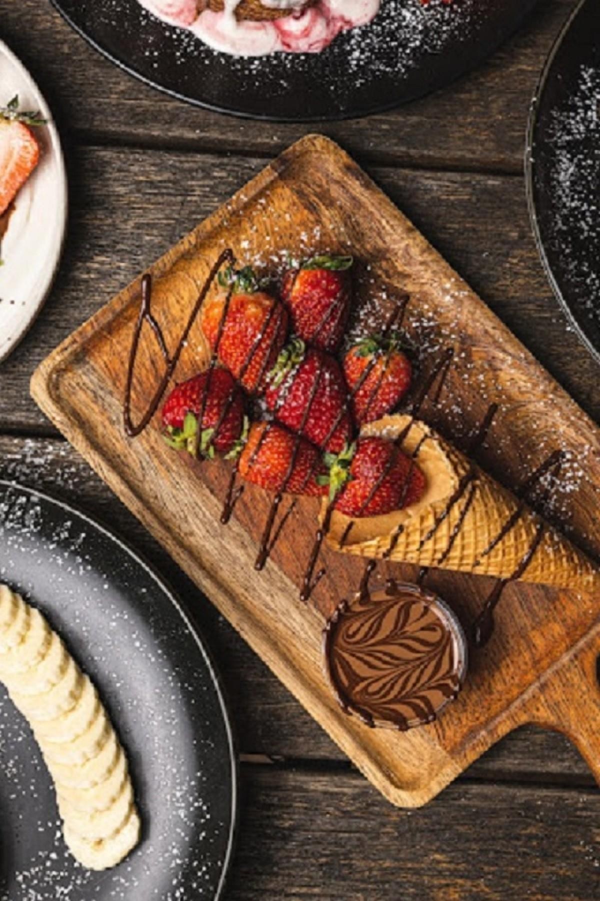 Choc And Gelato Dessert 617846 2