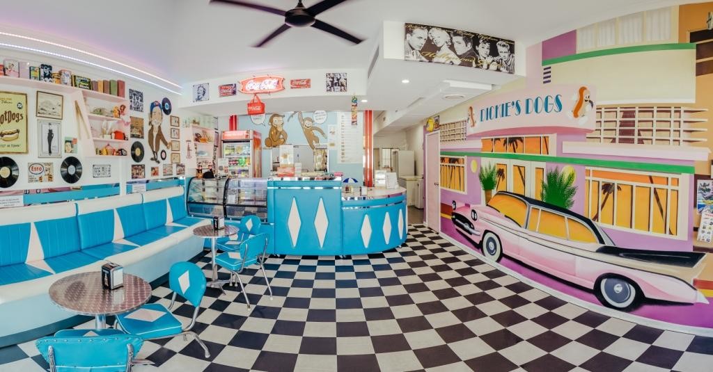 An Iconic And Vibrant 617848 1