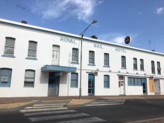 AN AMAZING FREEHOLD HOTEL OPPORTUNITY AWAITS - 109HF
