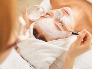 BEAUTY CLINIC  PRICE REDUCED! FOR SALE: $99,000+SAV