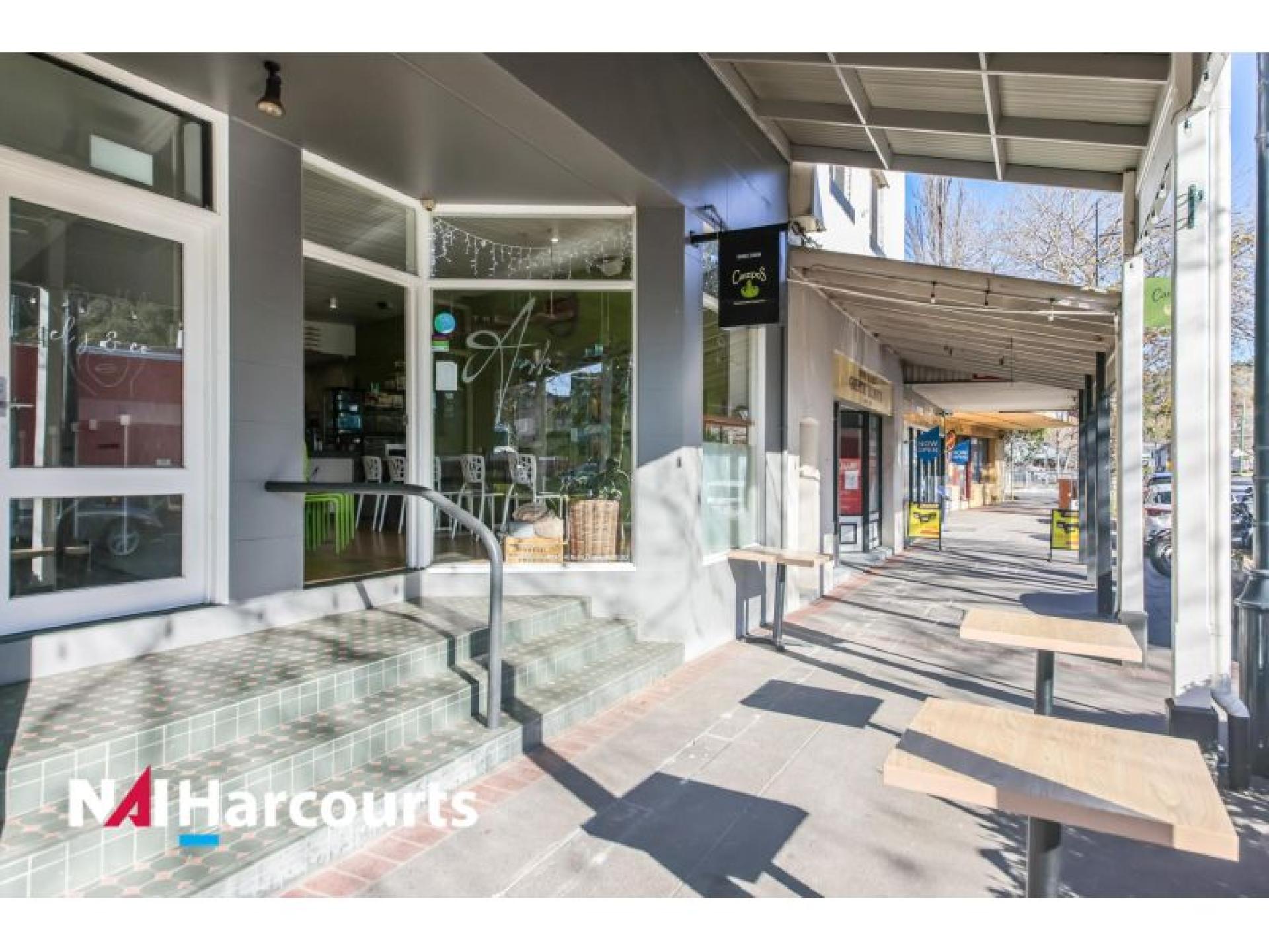 Popular Cafe In High 619718 2