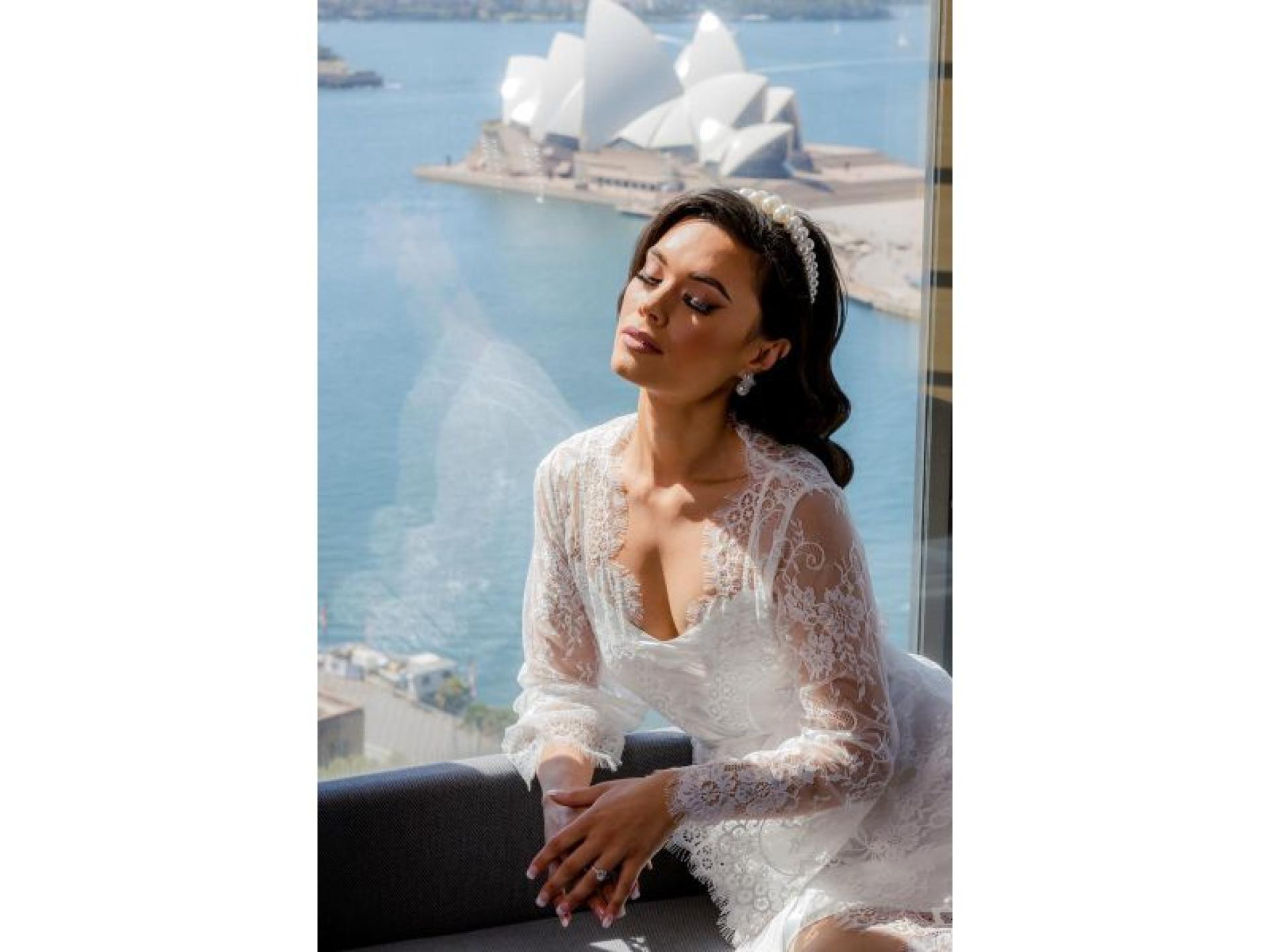 Unique Bridal Boutique & 620735 1