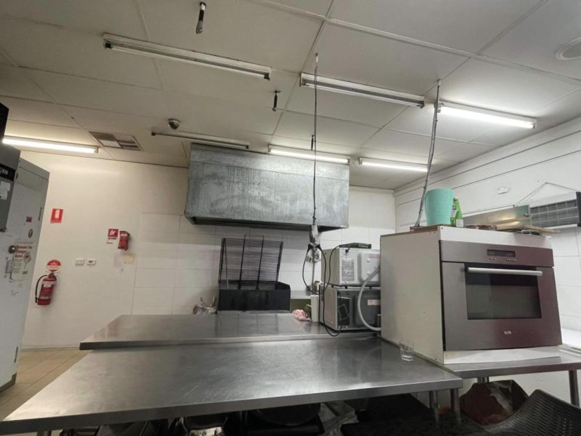 Takeaway And Dine In 622433 3