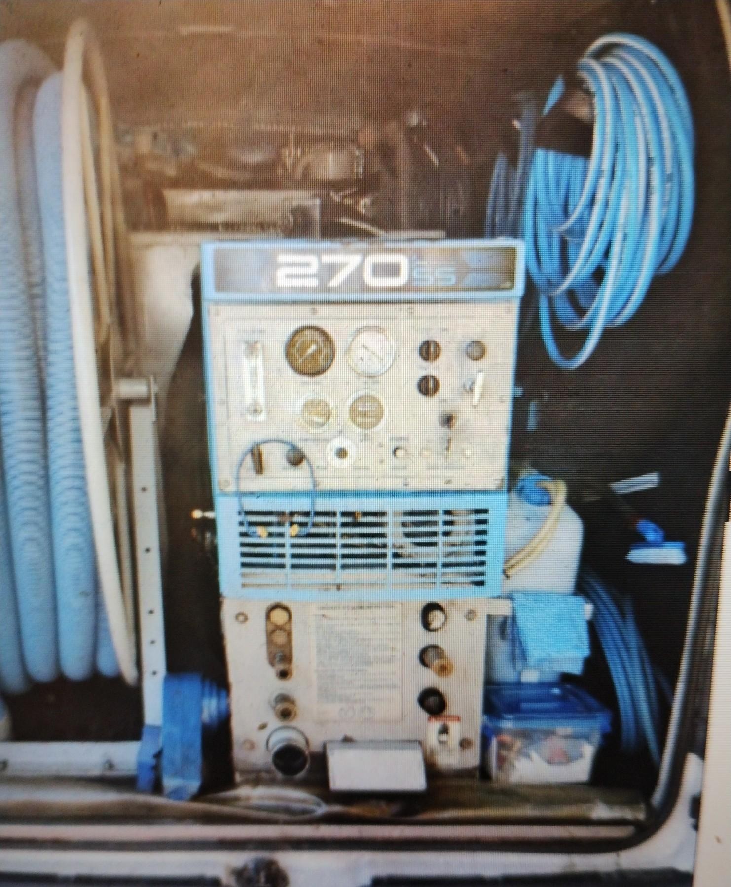 Carpet Cleaning & Pest 622901 2