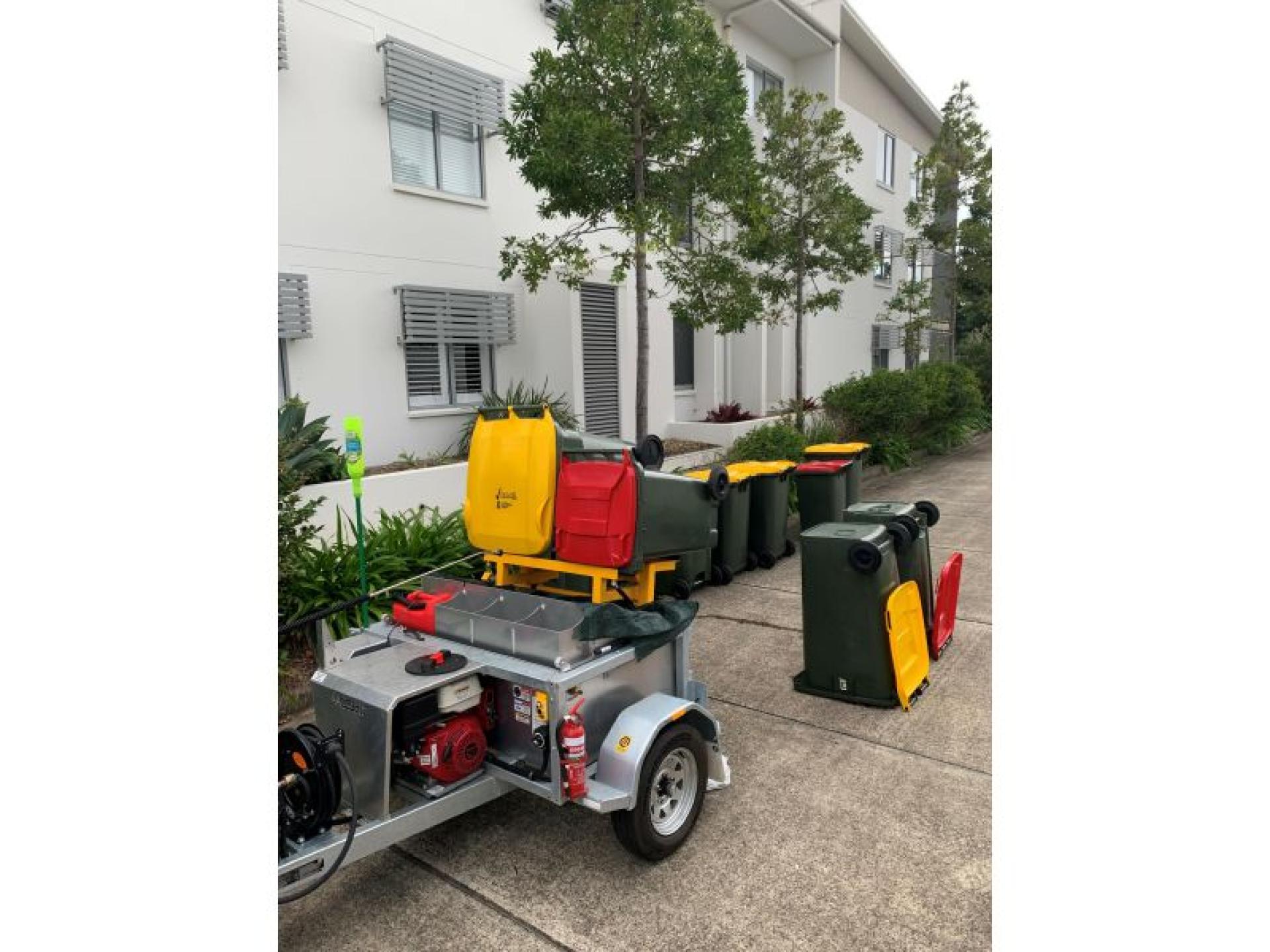 Wheelie Bin Cleaning Mobile 623205 2
