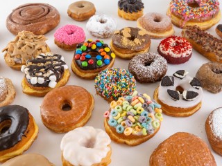 Randy's Donuts - Own Your Piece of Doughnut History!