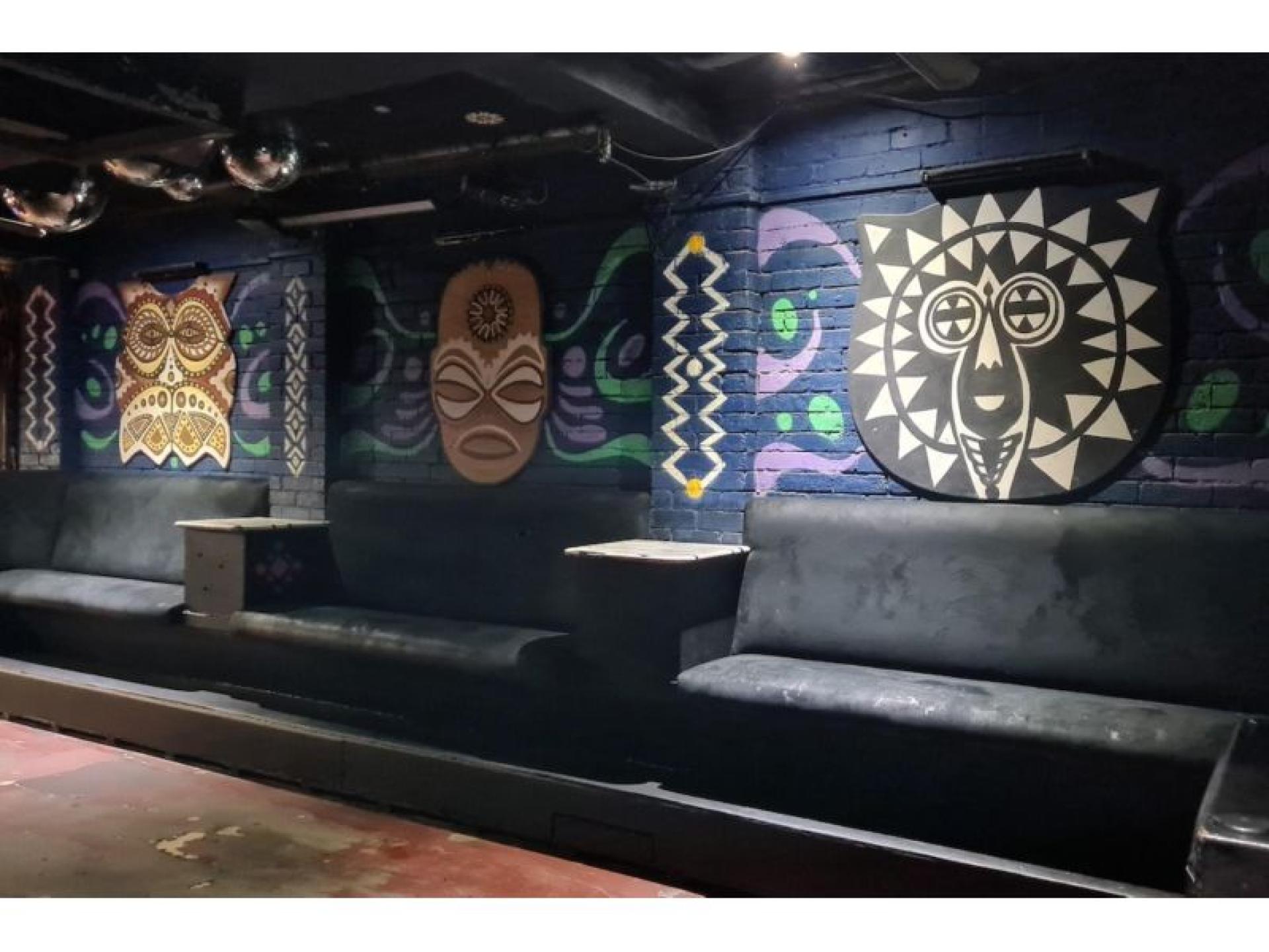 Sold - Zu Bar 624080 3