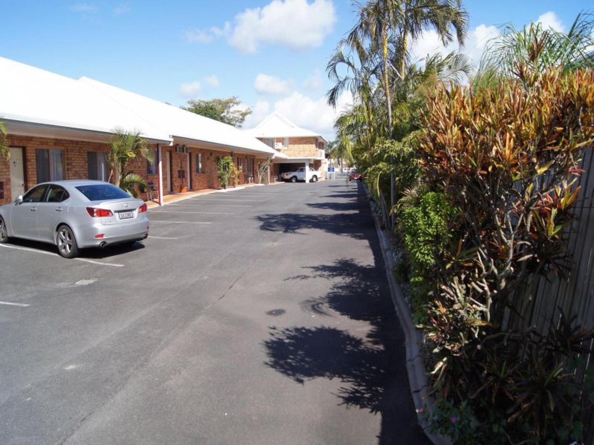 Coastal Luxury Executive Money 625750 3