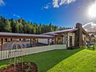 Best Value Freehold 27 Unit Motel Adj Net $430K A1 Presentation $1,650k+sav