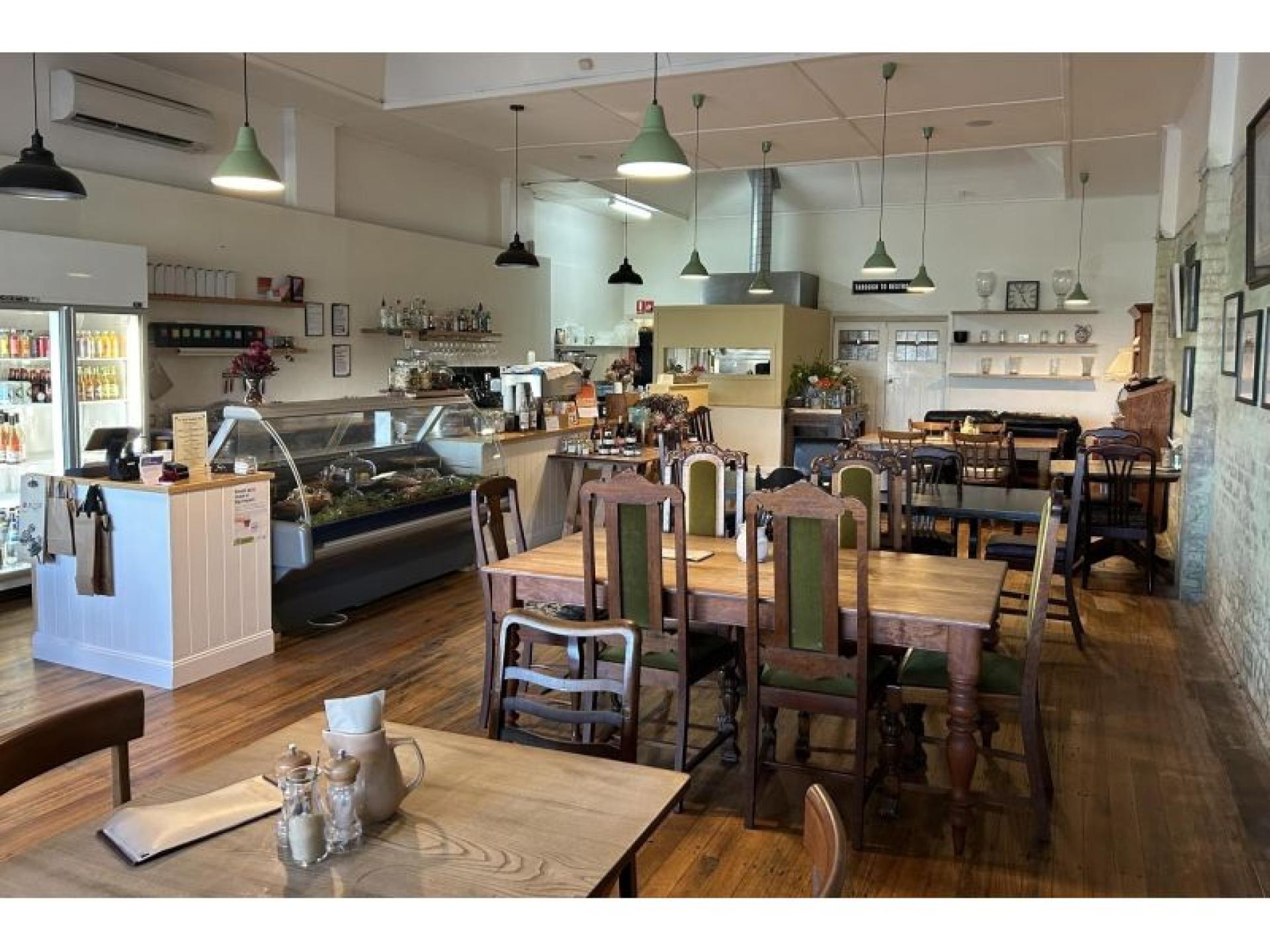 The Snout Cafe 627568 2