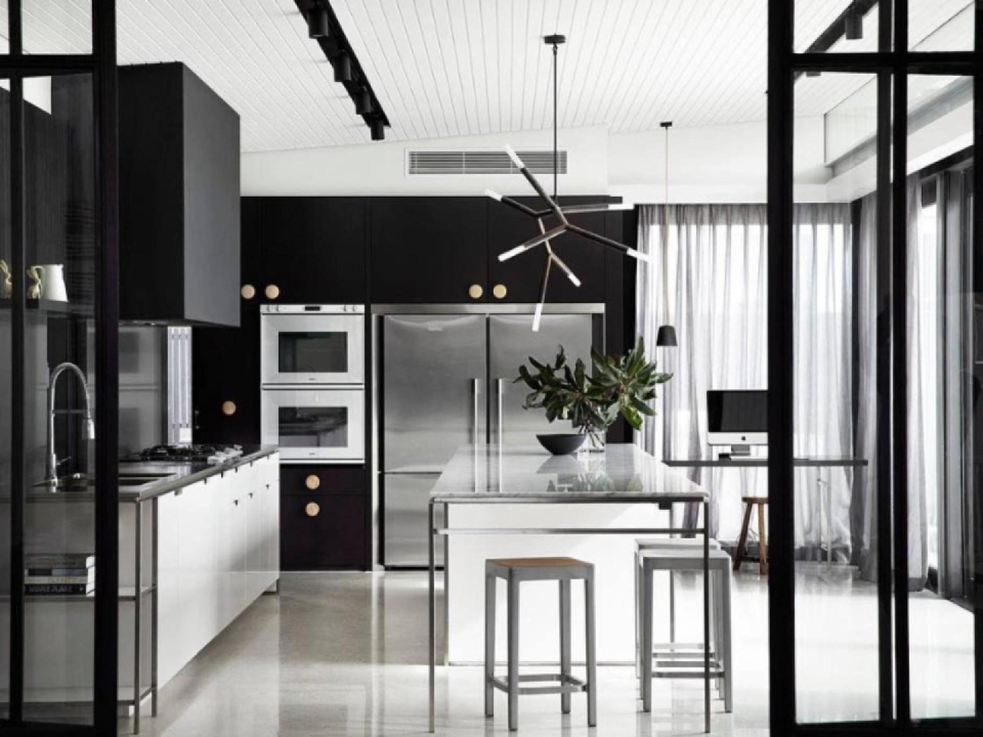Custom Manufacturers And Installers 628134 3
