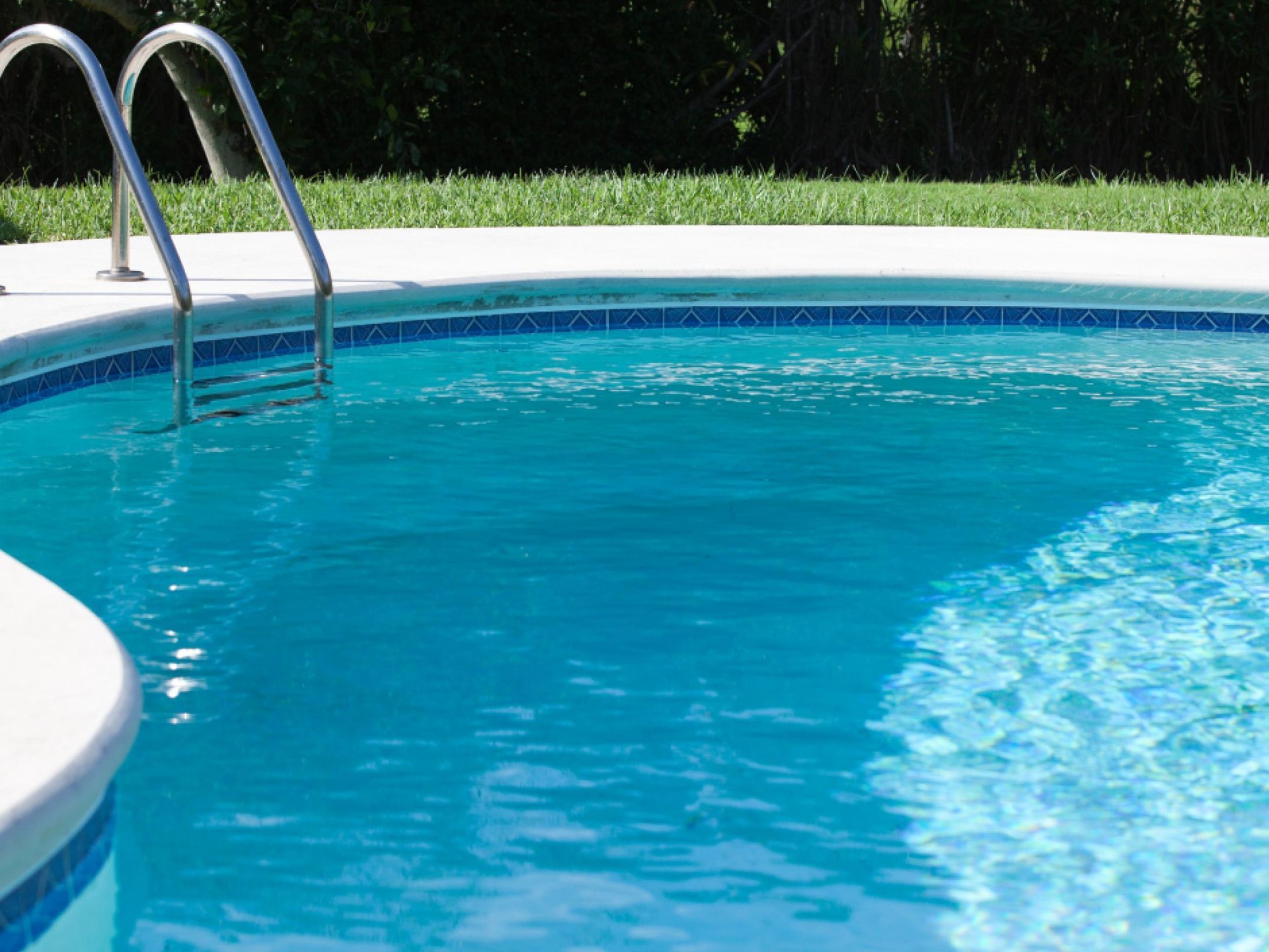 Profitable Pool Repairs Business 628184 1