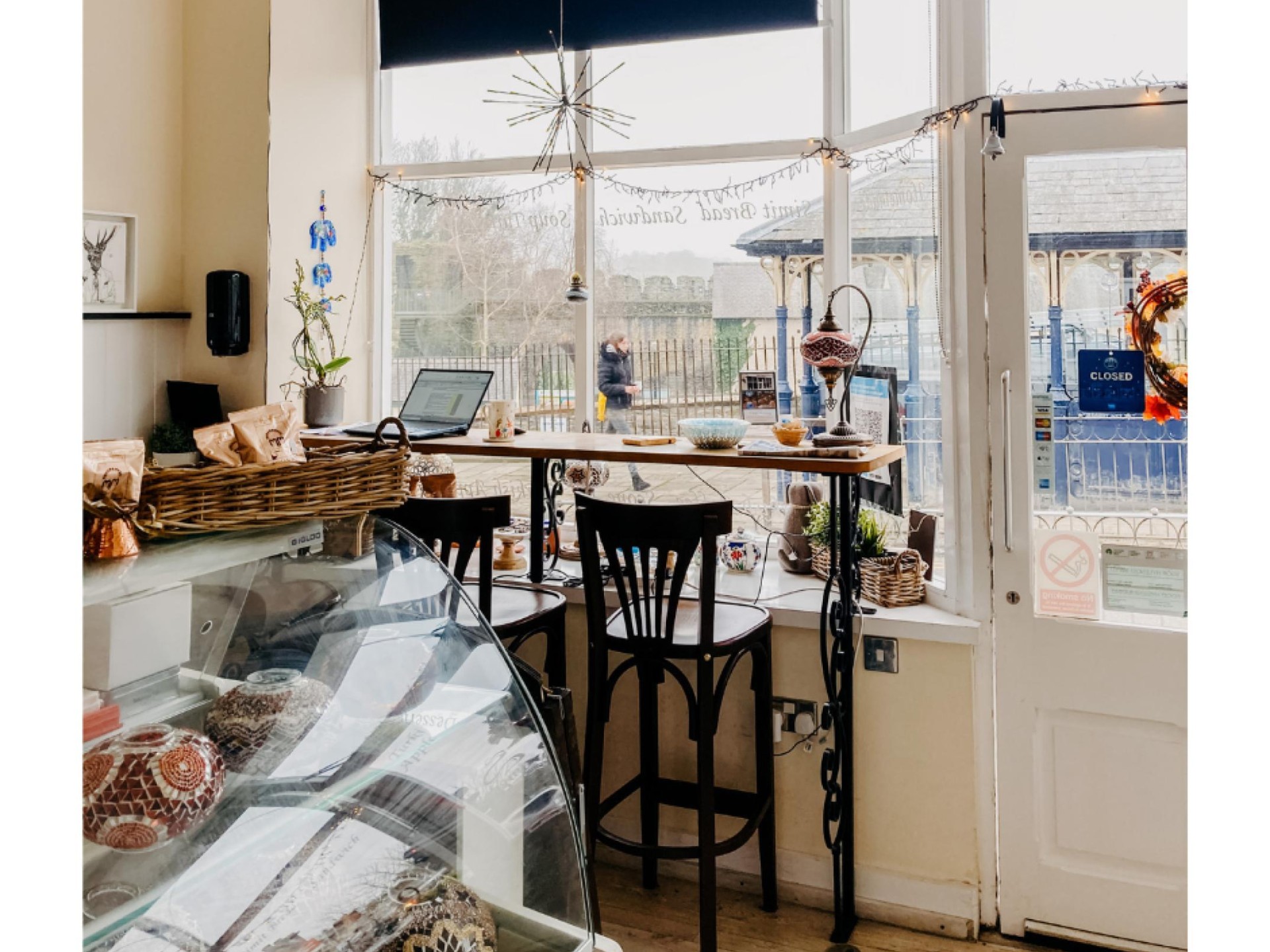 Café And Espresso Bar 628724 3