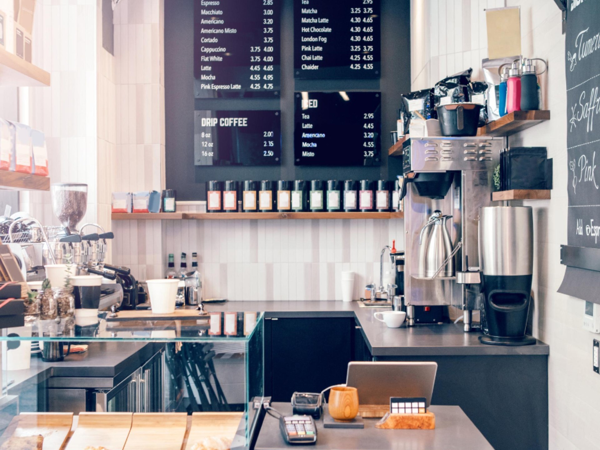 Café And Espresso Bar 628724 2