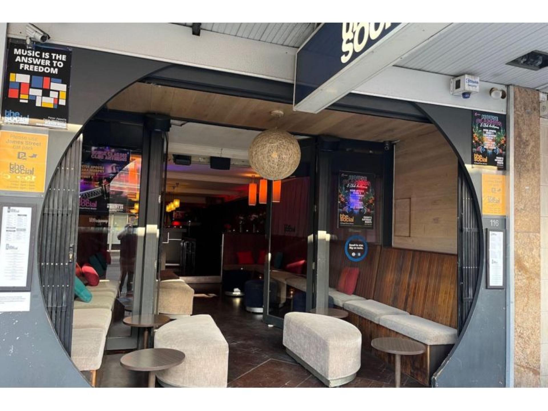 Sold - The Social 628735 2