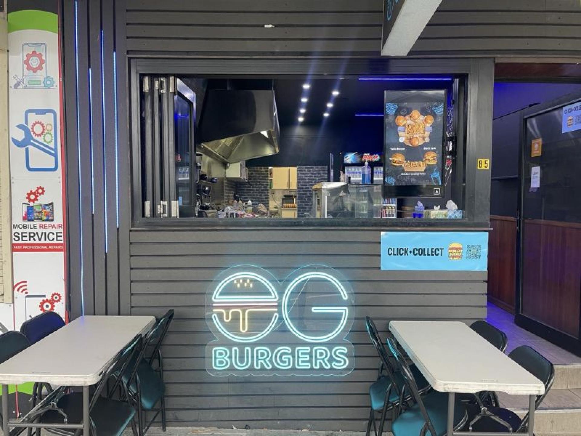 Busy Burger Shop - 630380 1