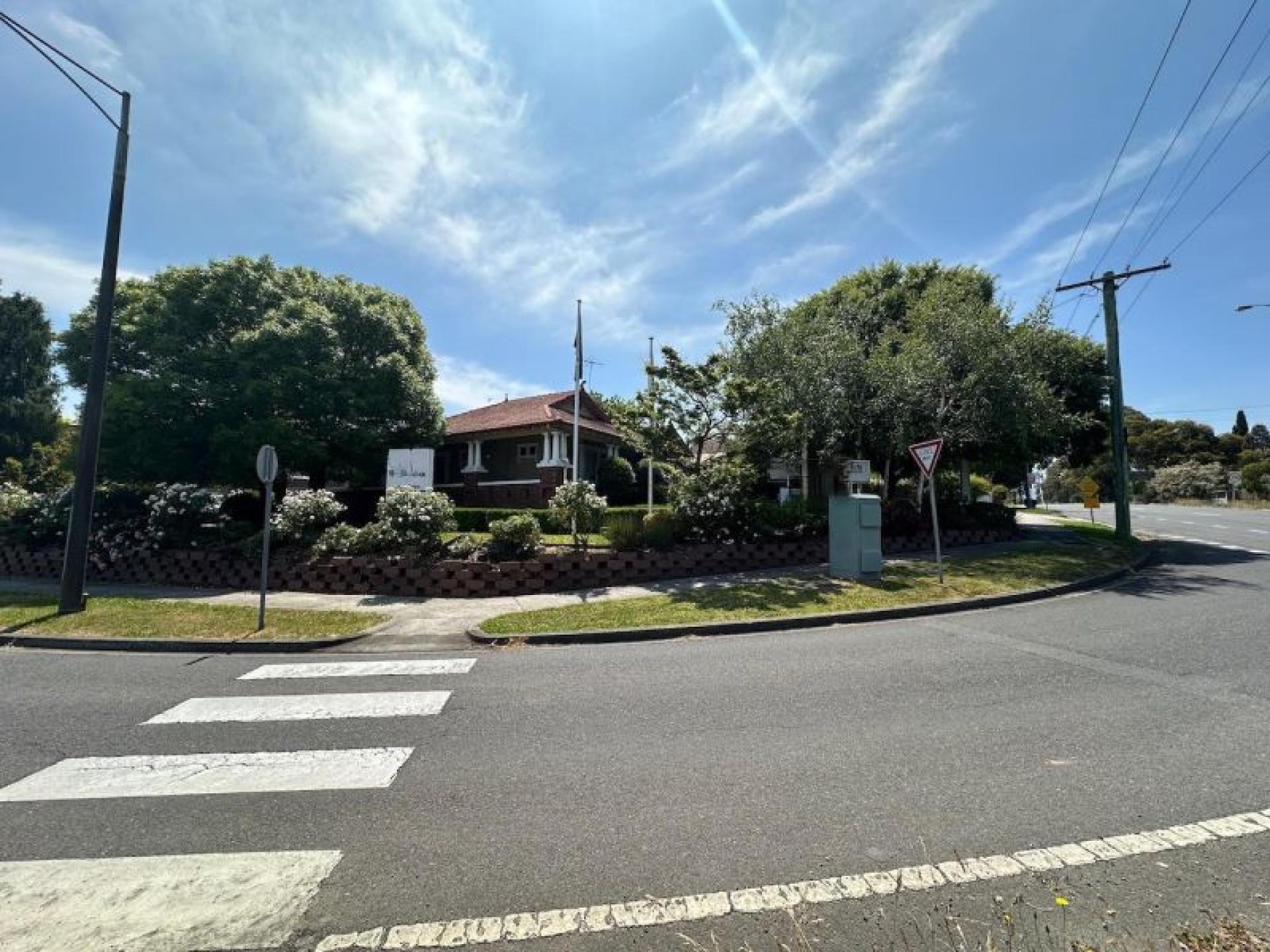 Established In 1975 Medical 630399 1