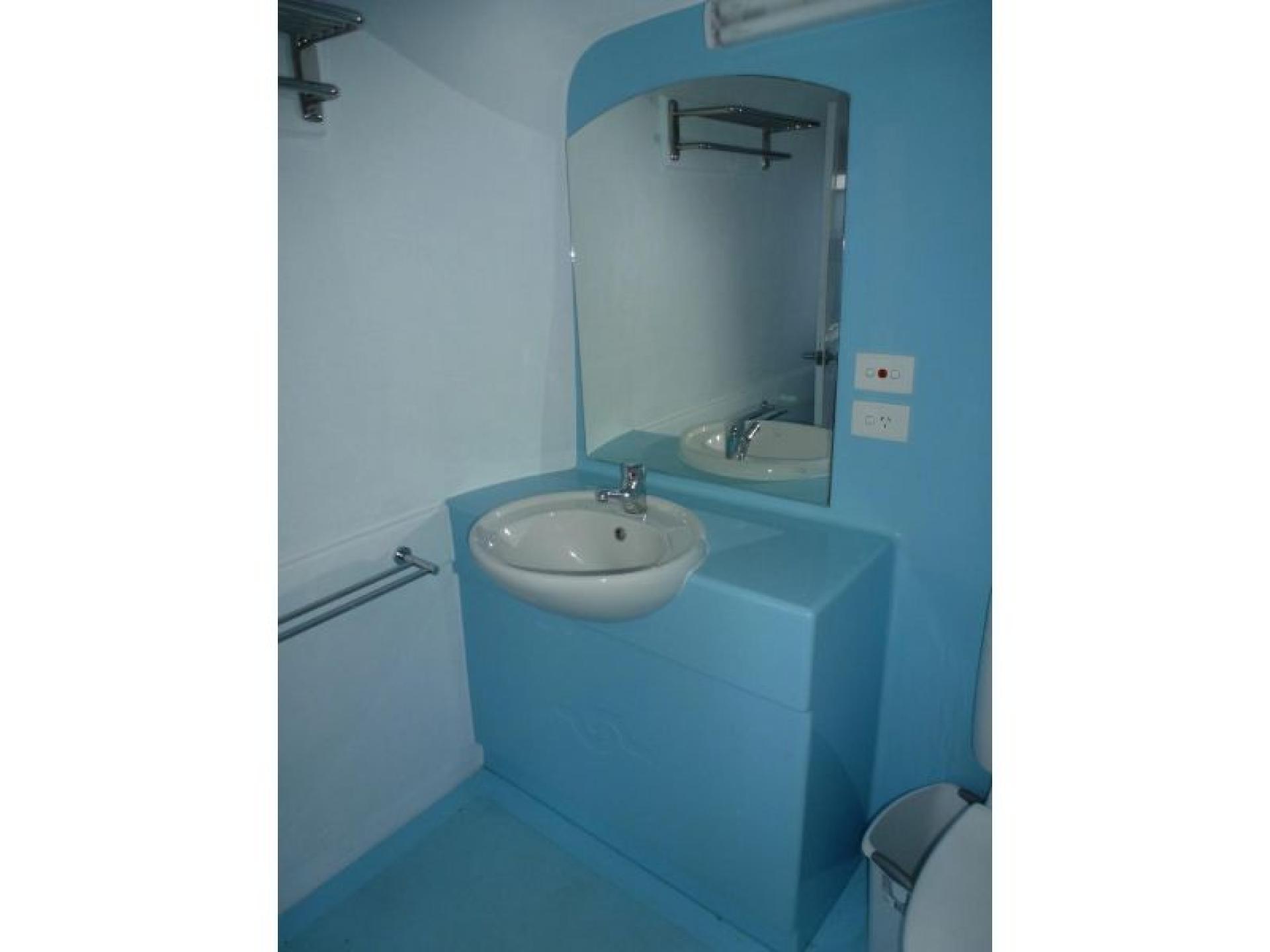 Mobile Luxury Portable Bathroom 631158 3