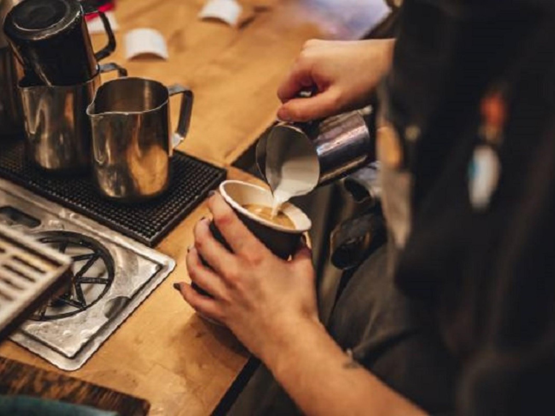 Café Well-established In Hills 631819 1