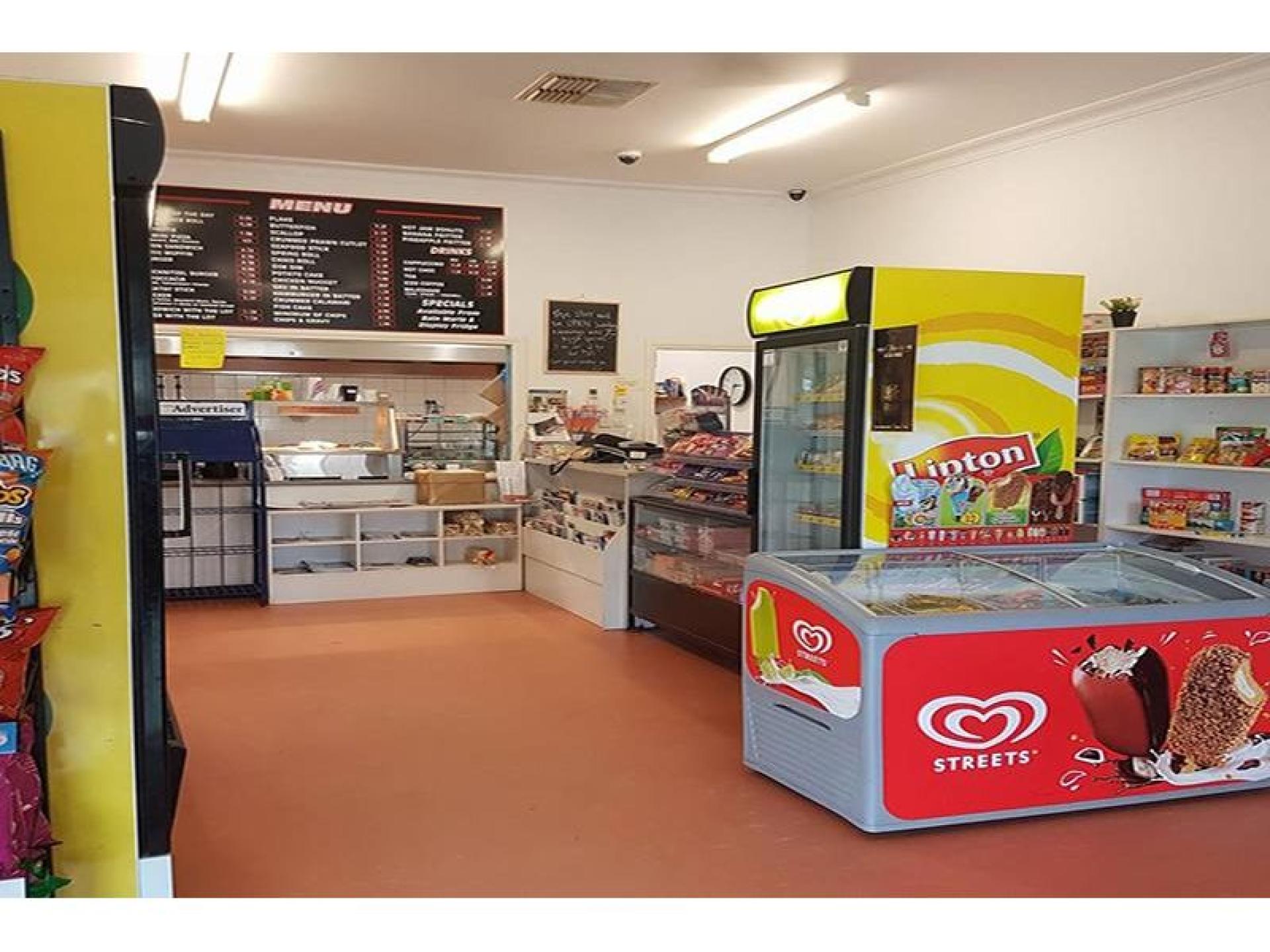 Lethbridge General Store 631975 2