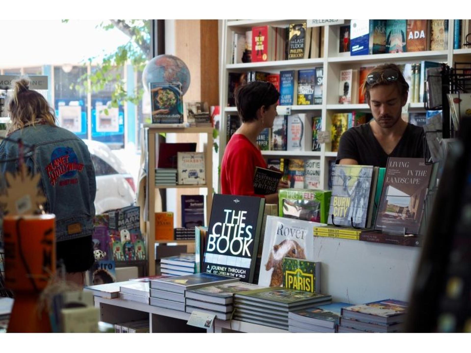 Torquay Books 631981 2