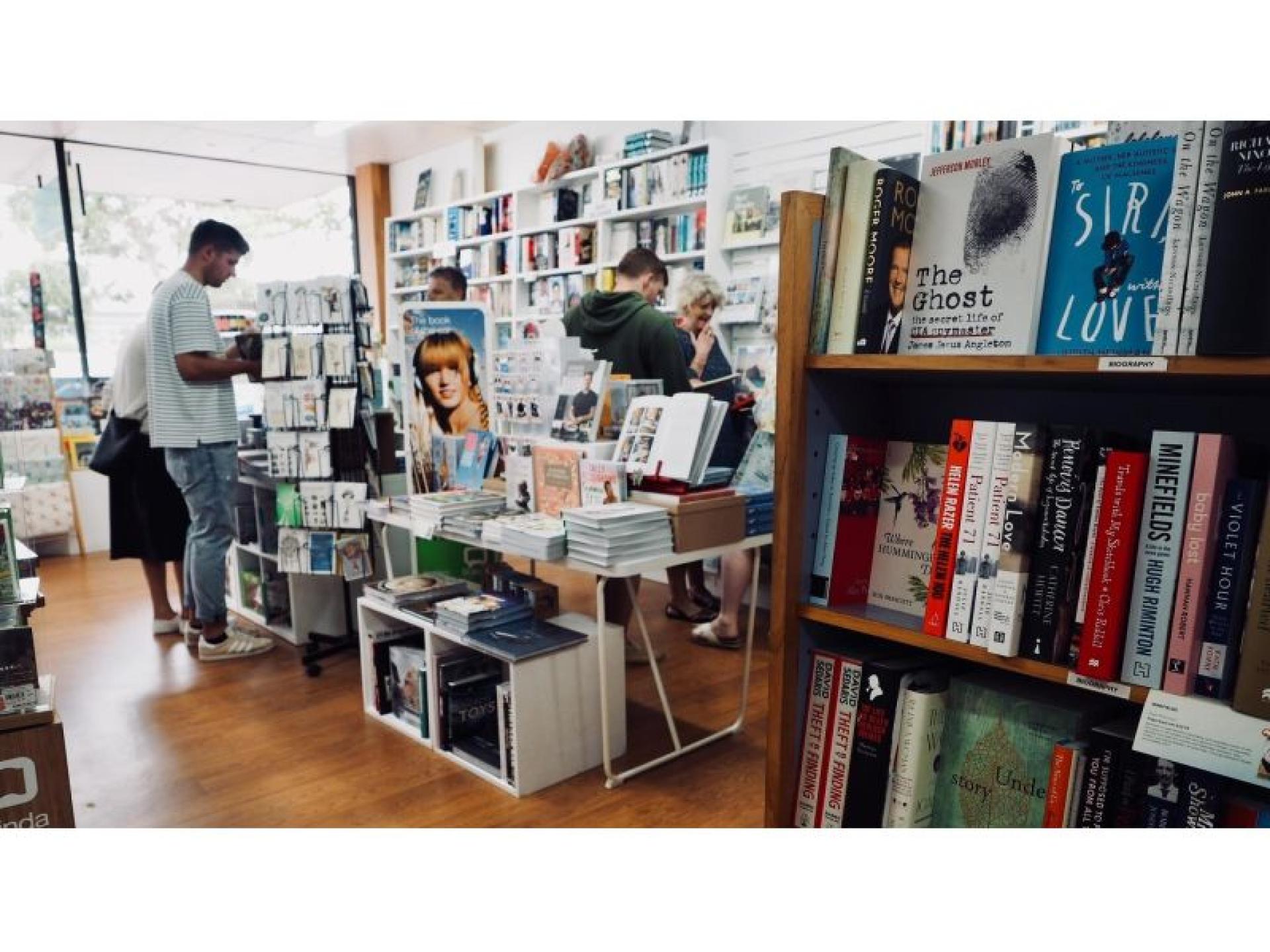 Torquay Books 631981 3