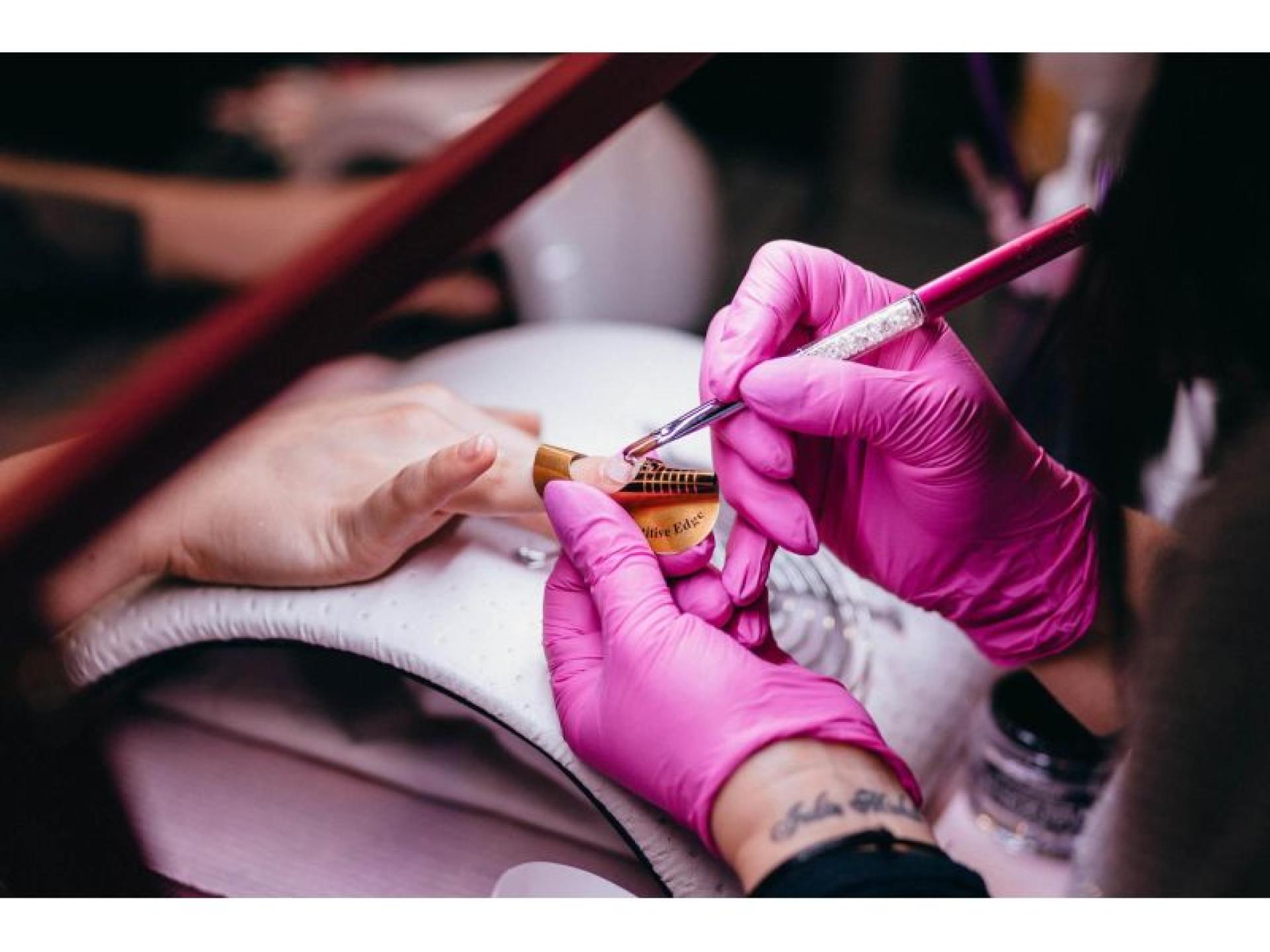 Belmont’s Beauty Salon 632018 3