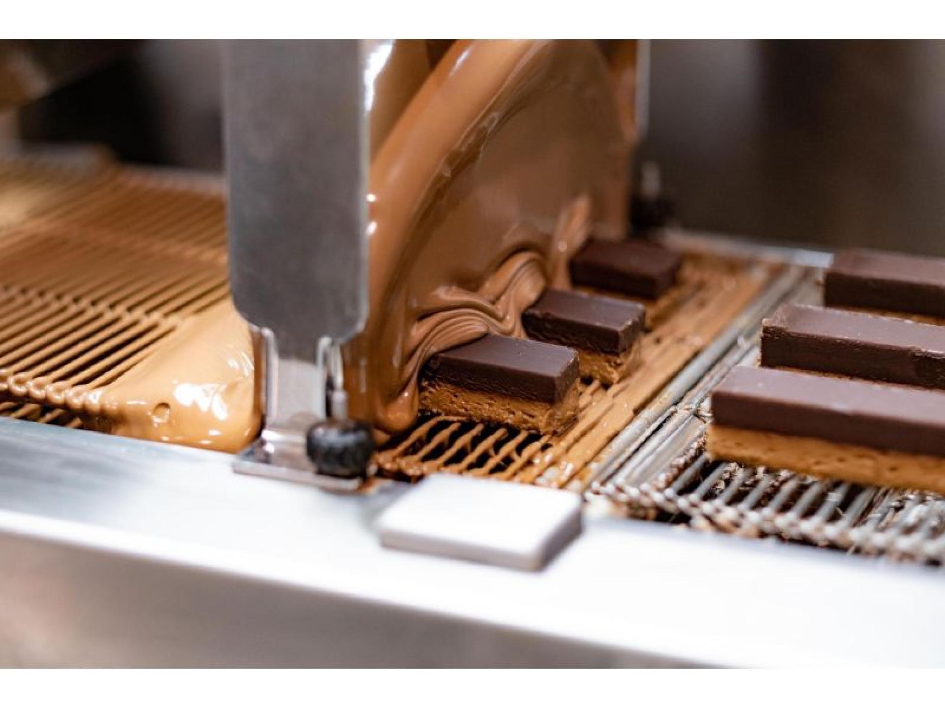Sold - Woodstock Chocolate 632364 3