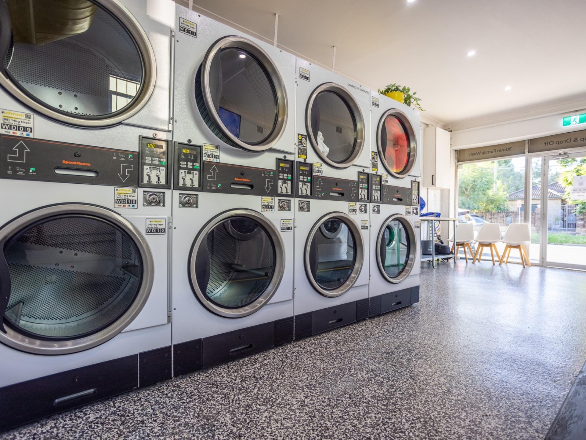 Turnkey Laundromat | Squeaky 633894 3