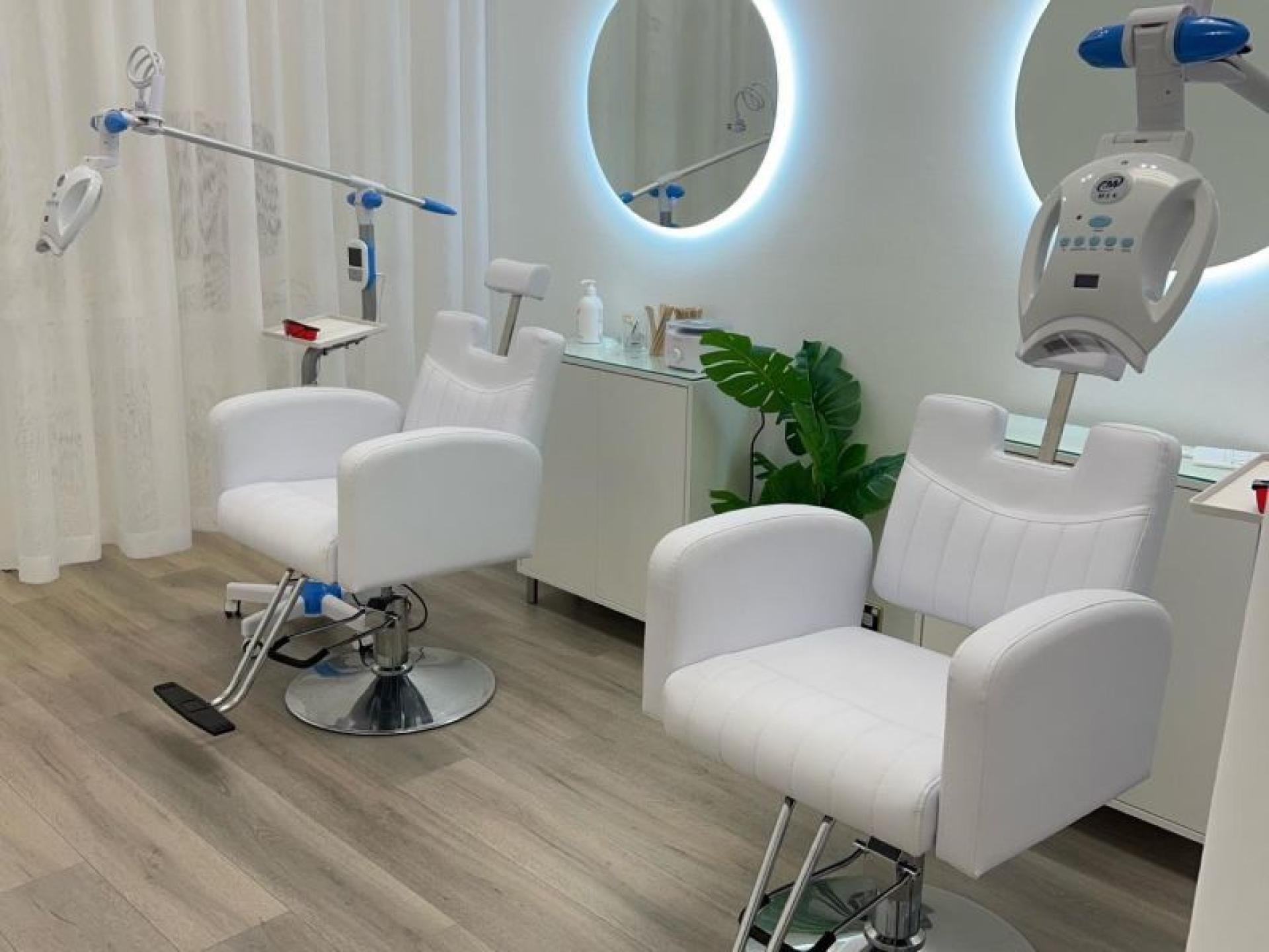 Advanced Skin And Cosmetic 634808 2