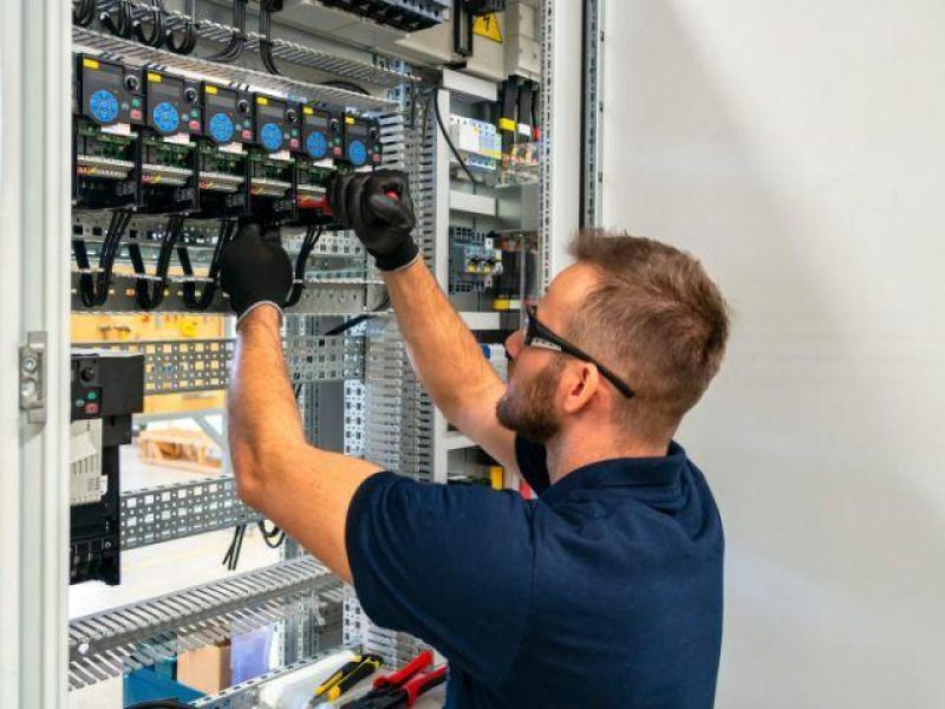 Sold! Electrical Contracting Business 635823 1