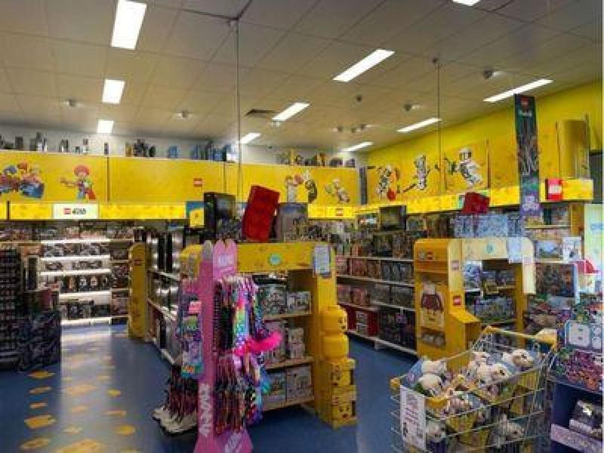Leading Toy Retailer - 636451 1