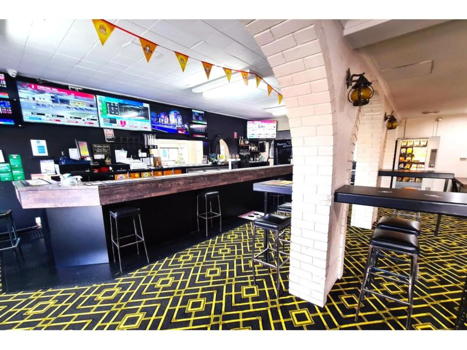 Under Offer - Family 637176 3