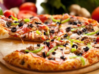 UNDER OFFER WELL ESTABLISHED & RESPECTED PIZZA SHOP IN PRIME POSITION WITH GREAT LEASE.