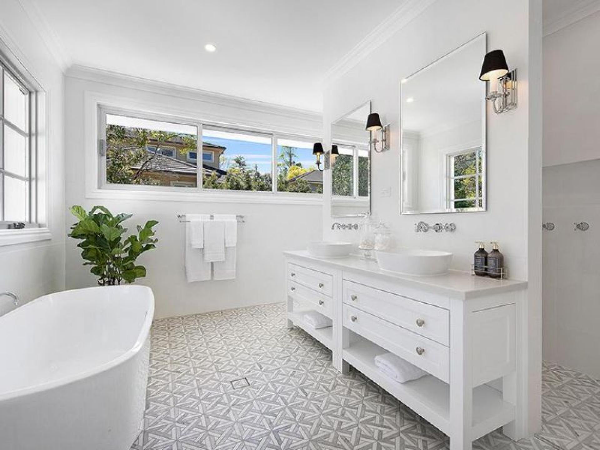 Under Offer! Kitchen Joinery 638340 2