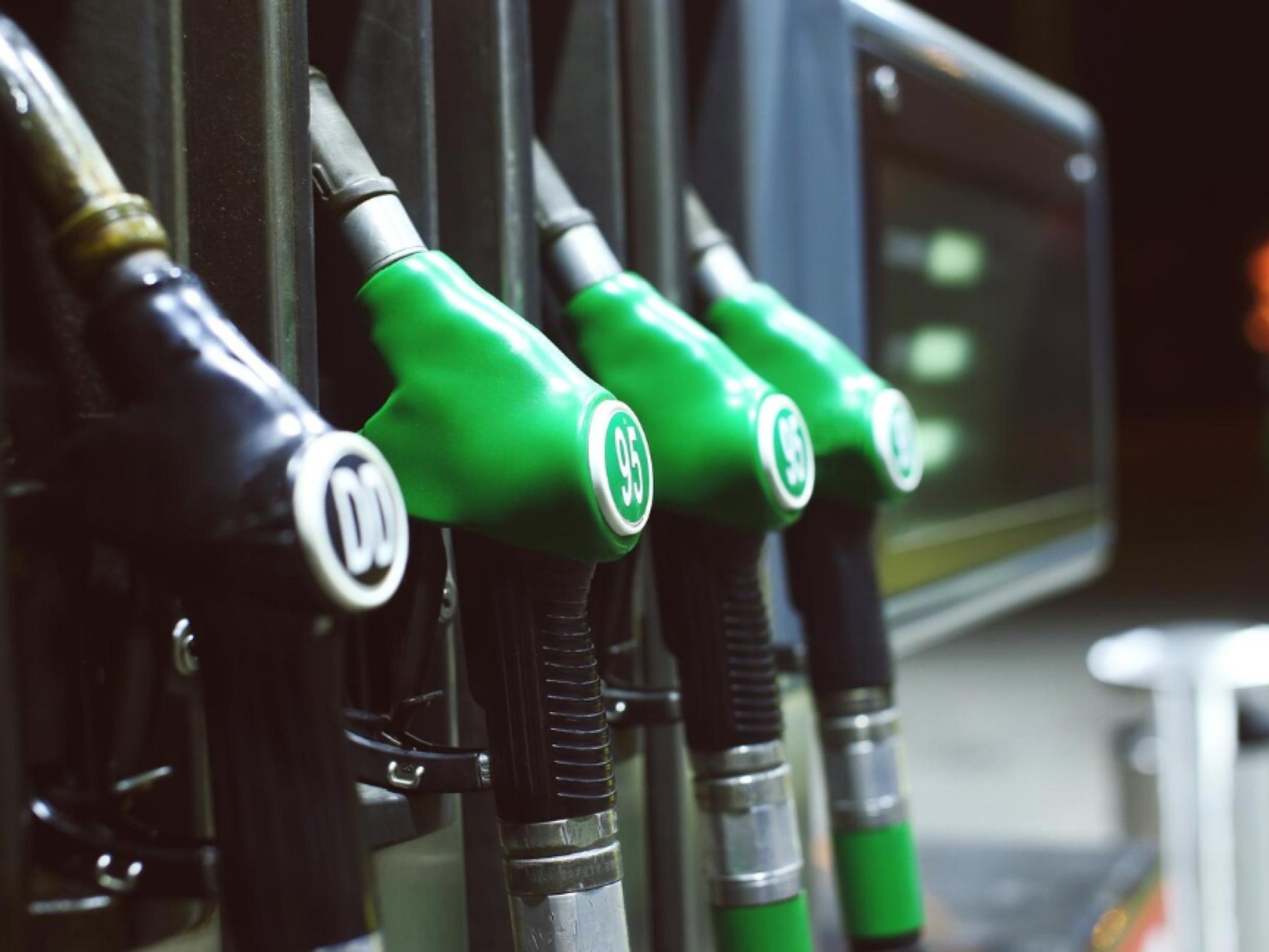 Global Brand. Service Station 638684 1