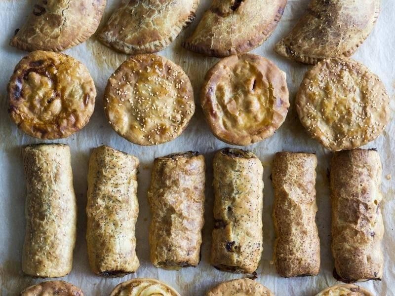 Middle Eastern Pizza & 638755 1