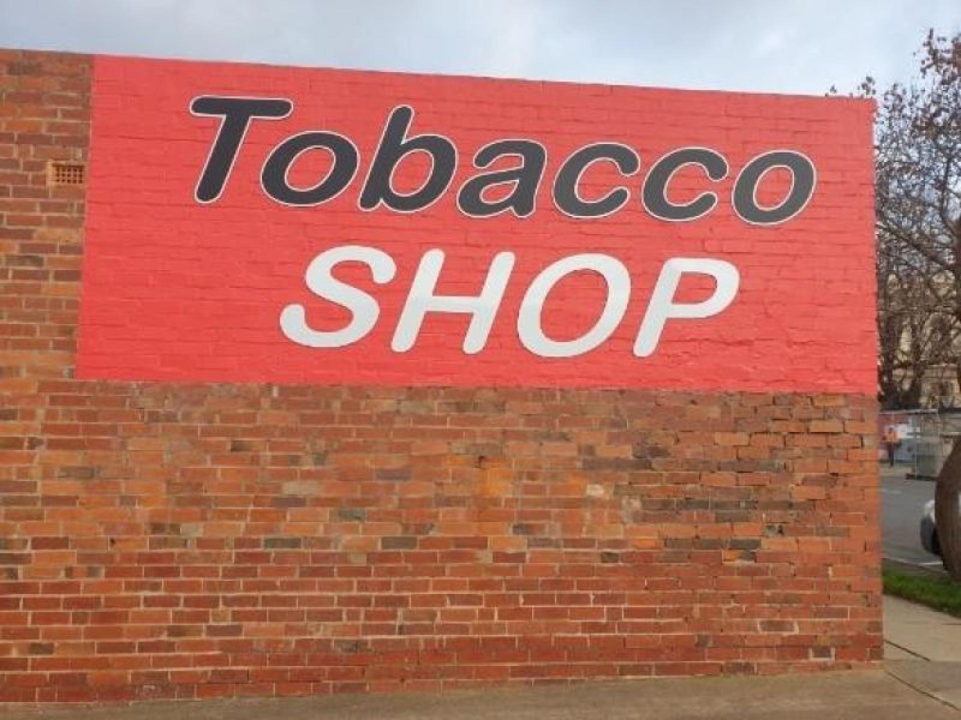 Tobacconist / Freehold In 638886 2