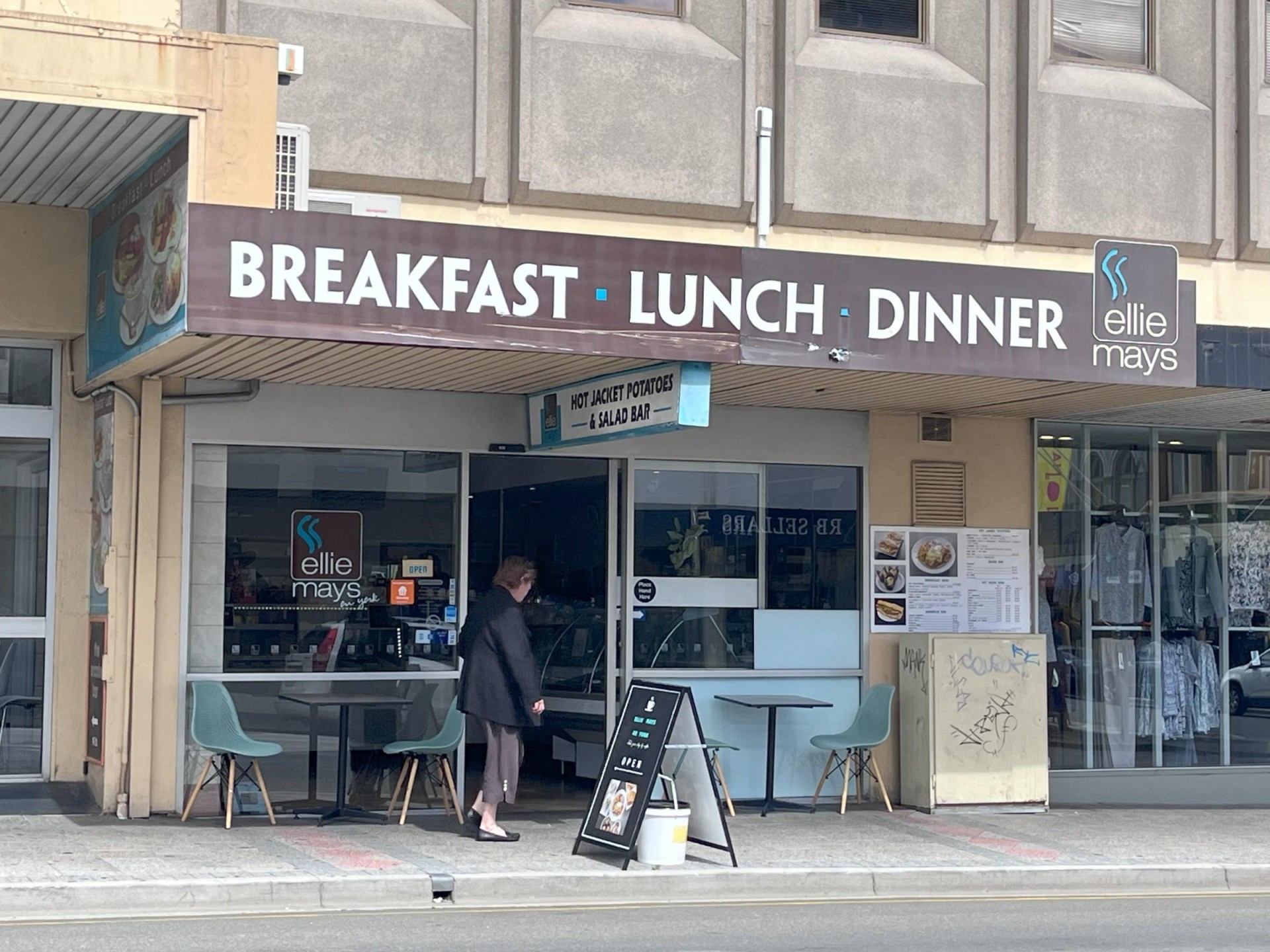 Thriving Cafe Opportunity In 639306 1