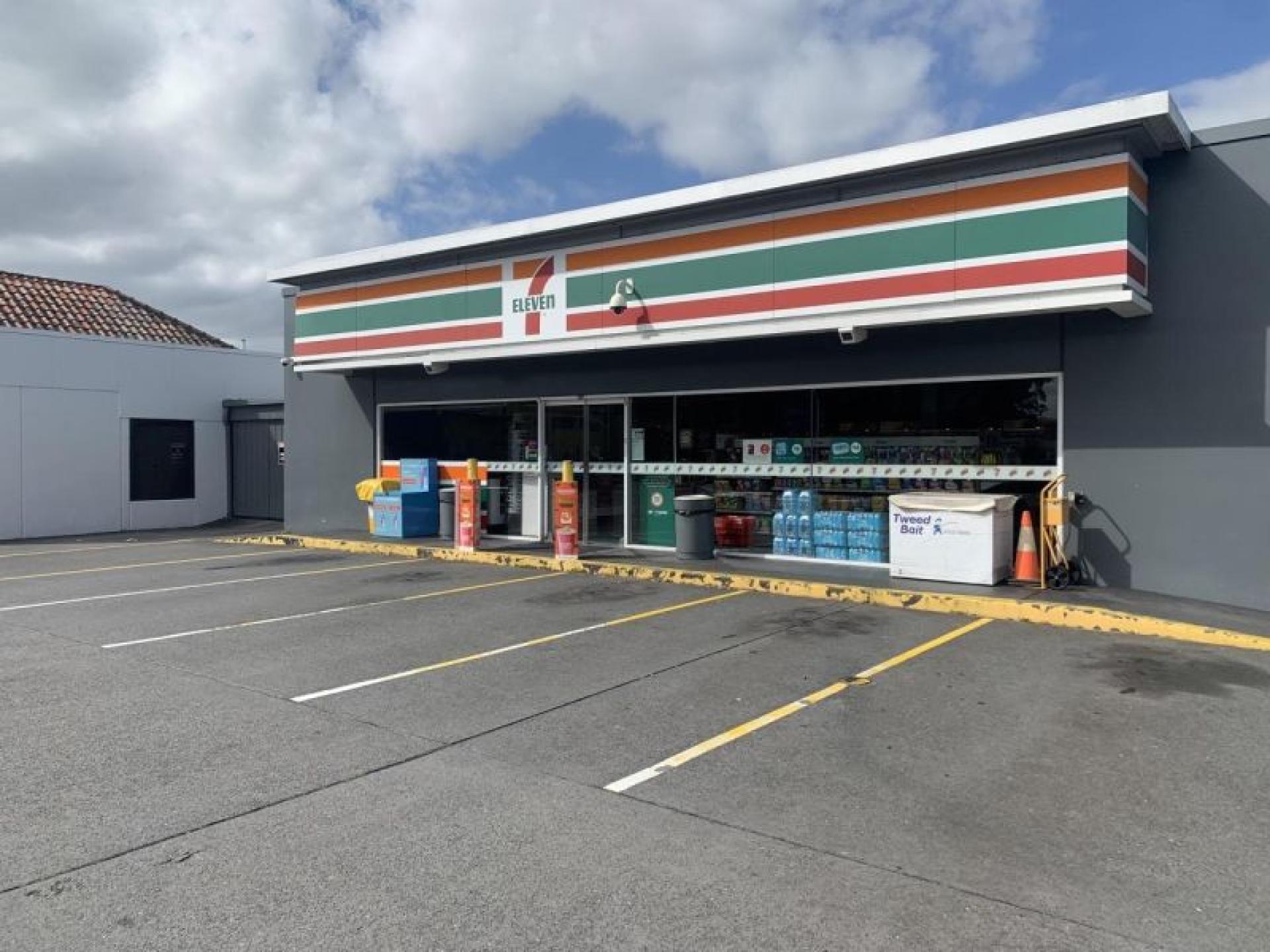 7-eleven Service Station - 639557 2