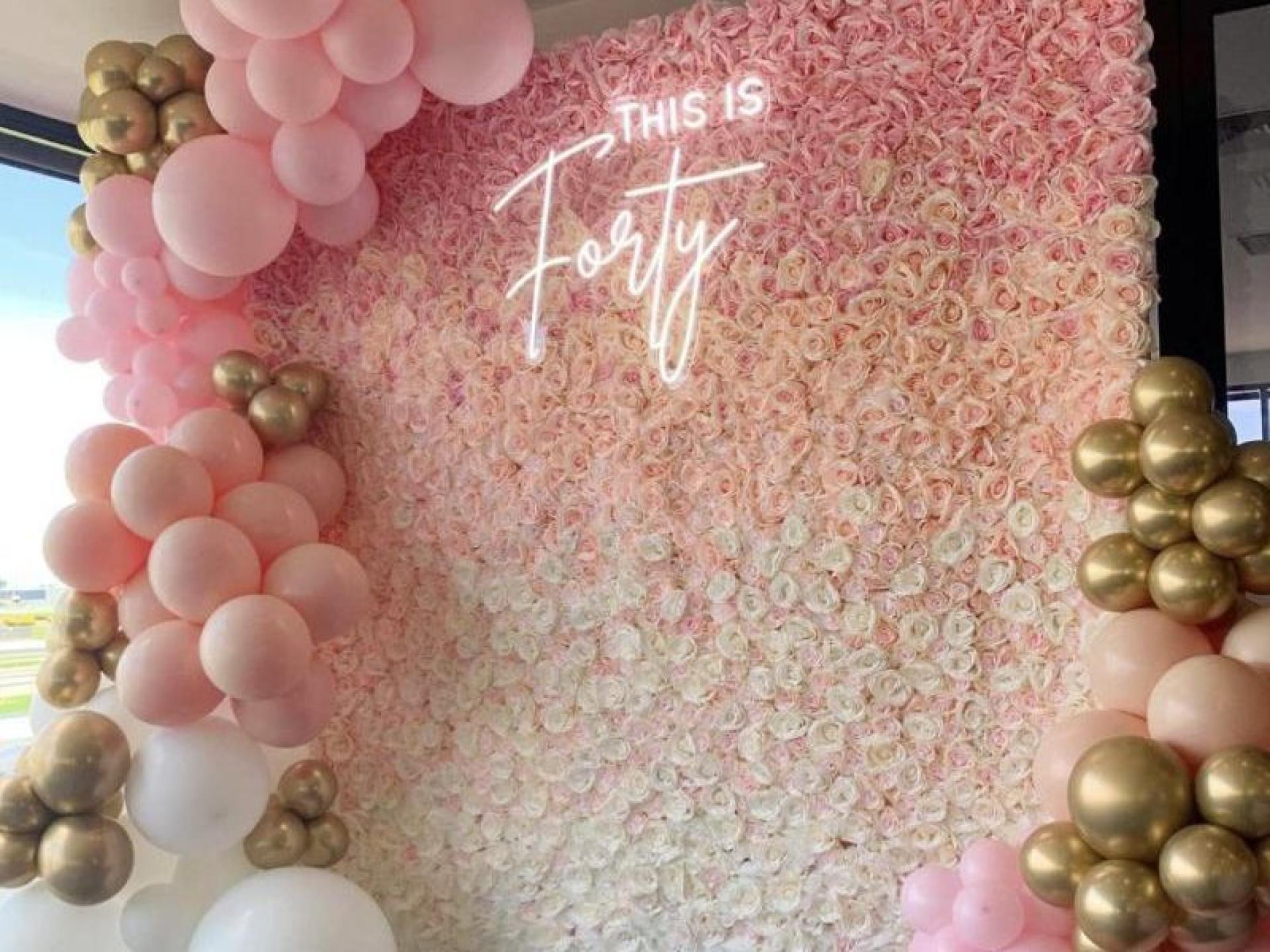 Event Flower Wall Hire 640351 3