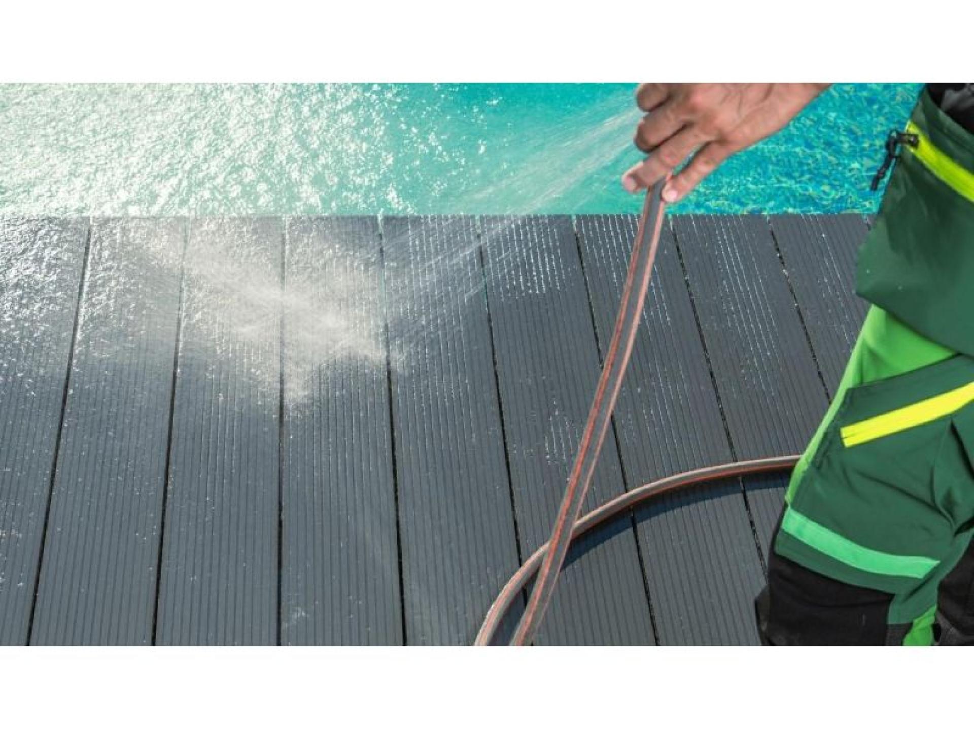 Cleaning & Mowing Business 640405 2