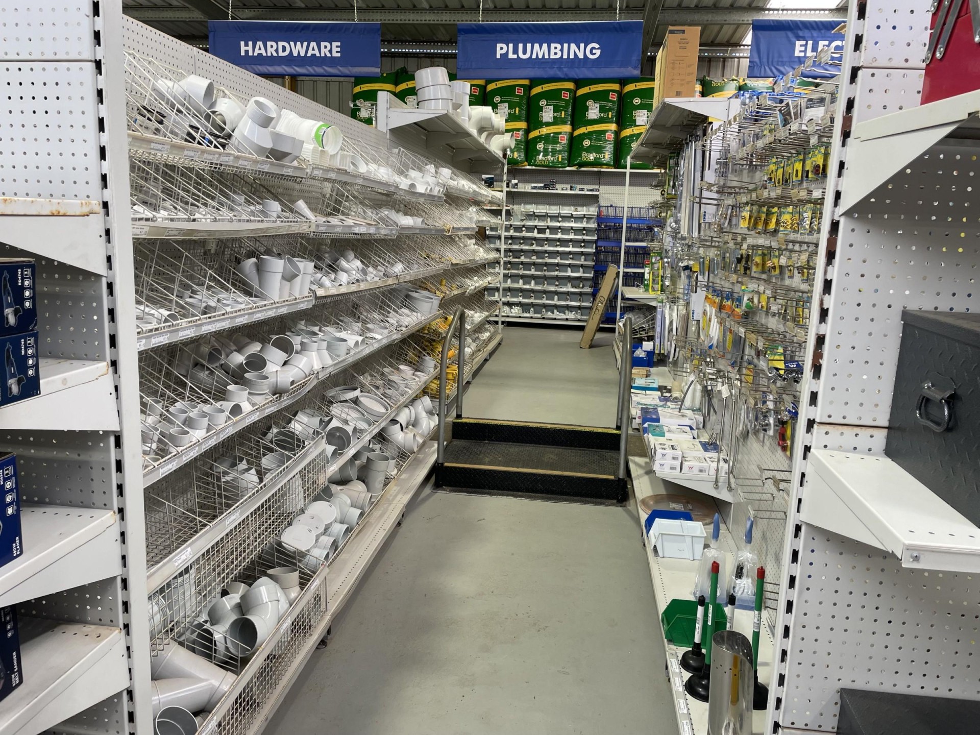 Wongan Hills Mitre10 - 640432 2