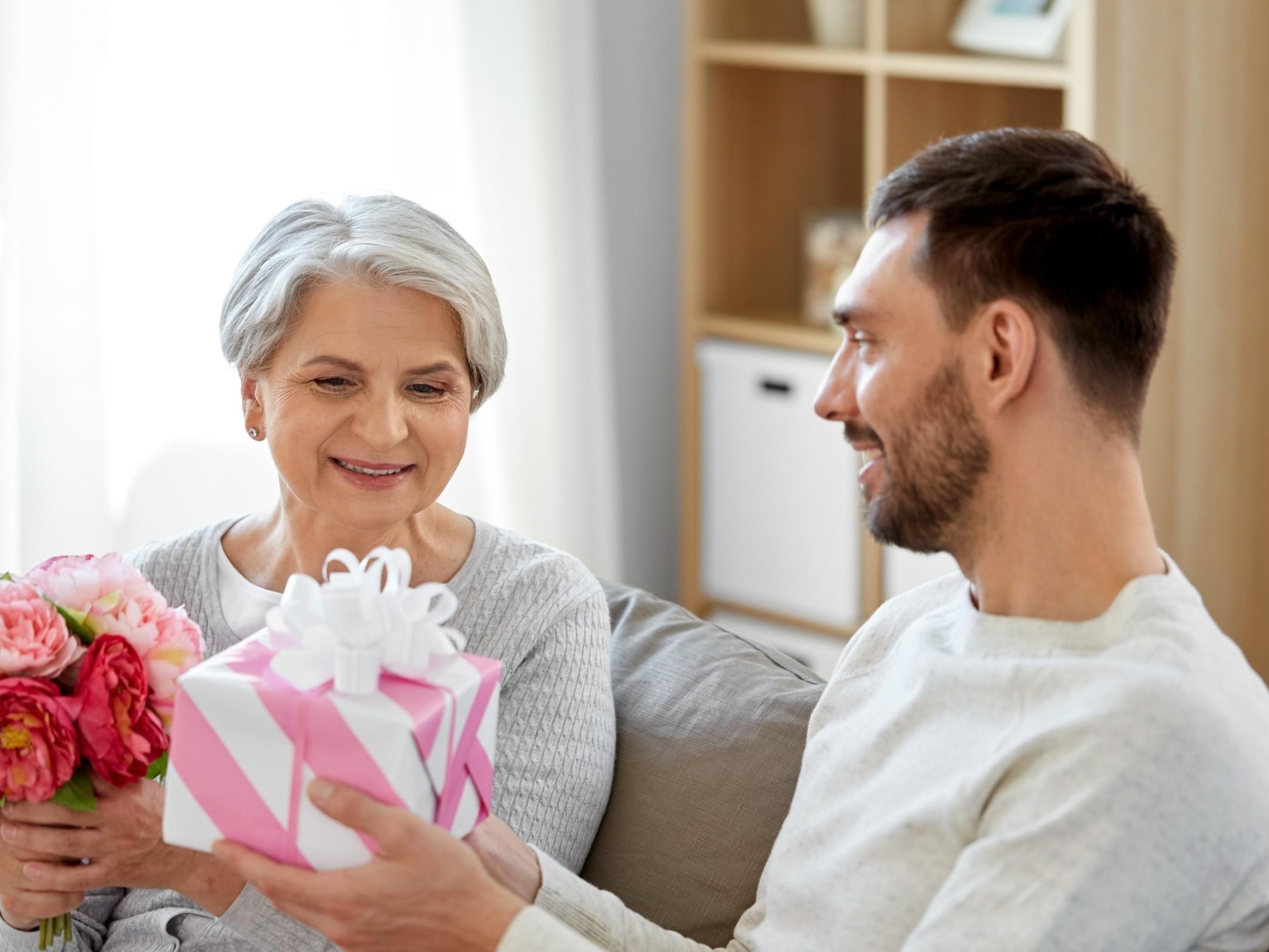 Corporate Gift Hamper Business 640502 2