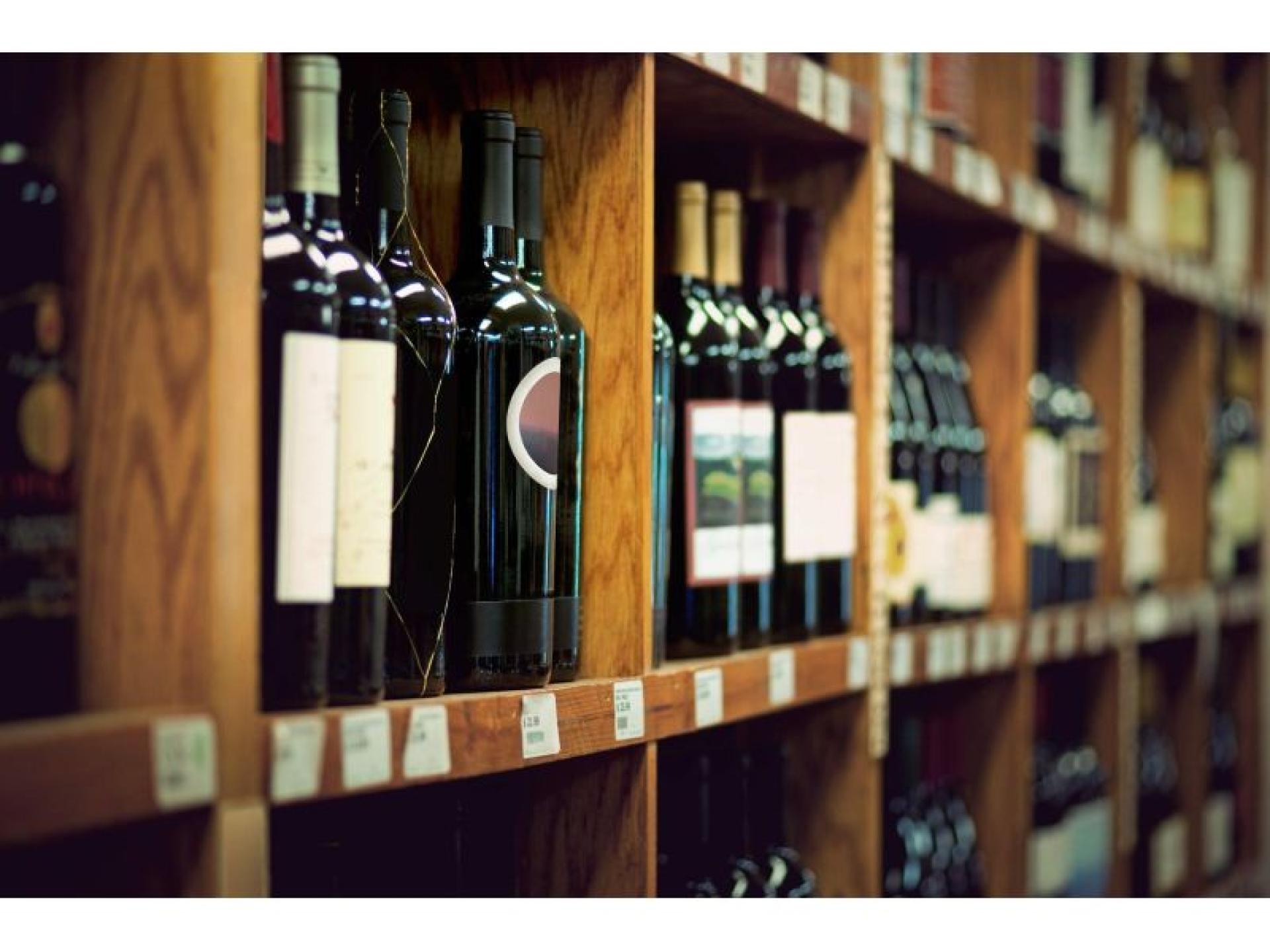 Under Contract-liquor Shop For 640848 1