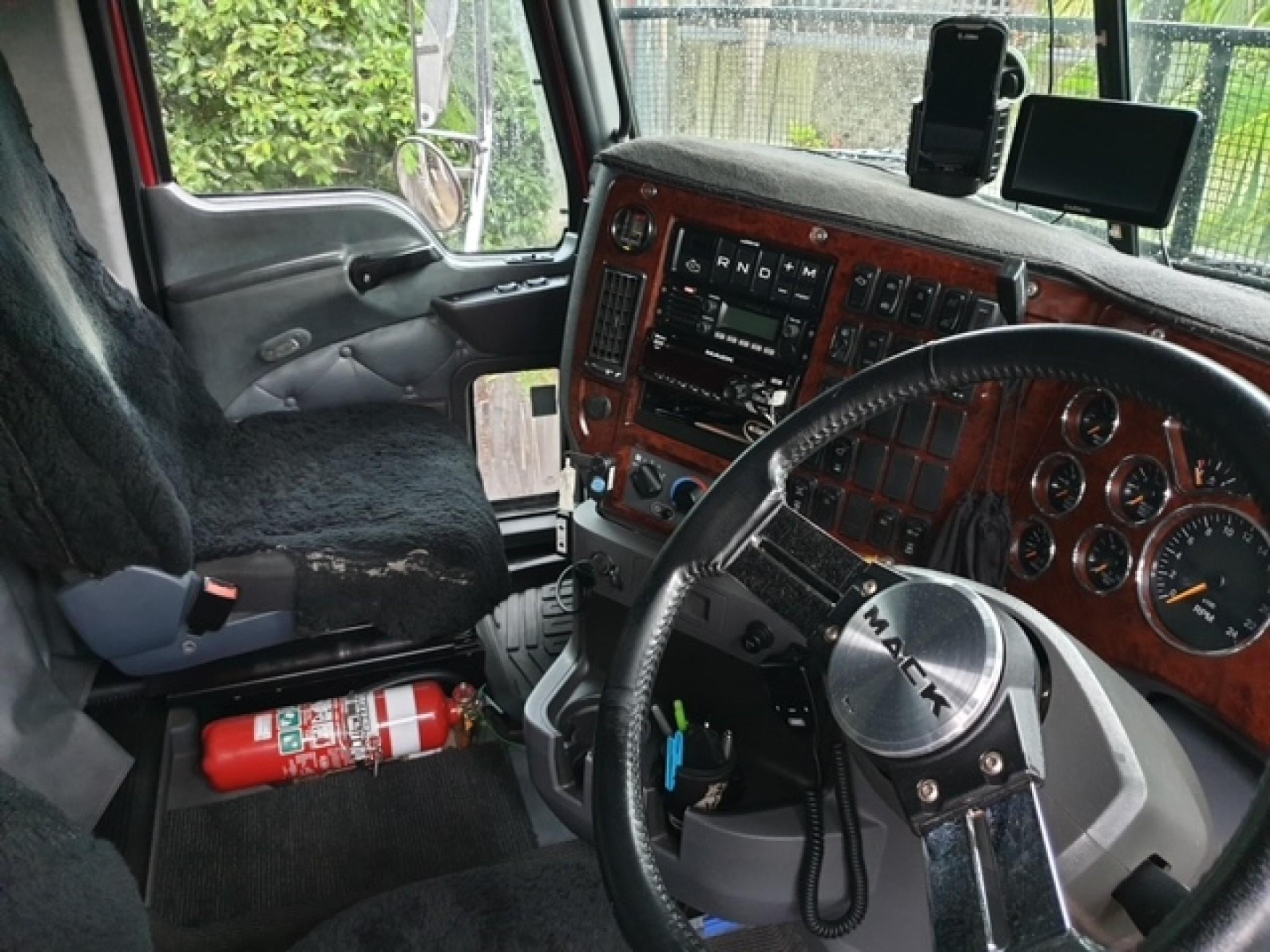 Darwin - Adelaide Transport 640903 3