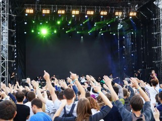 ENTERTAINMENT & PERFORMING ARTS PRODUCTS WHOLESALER